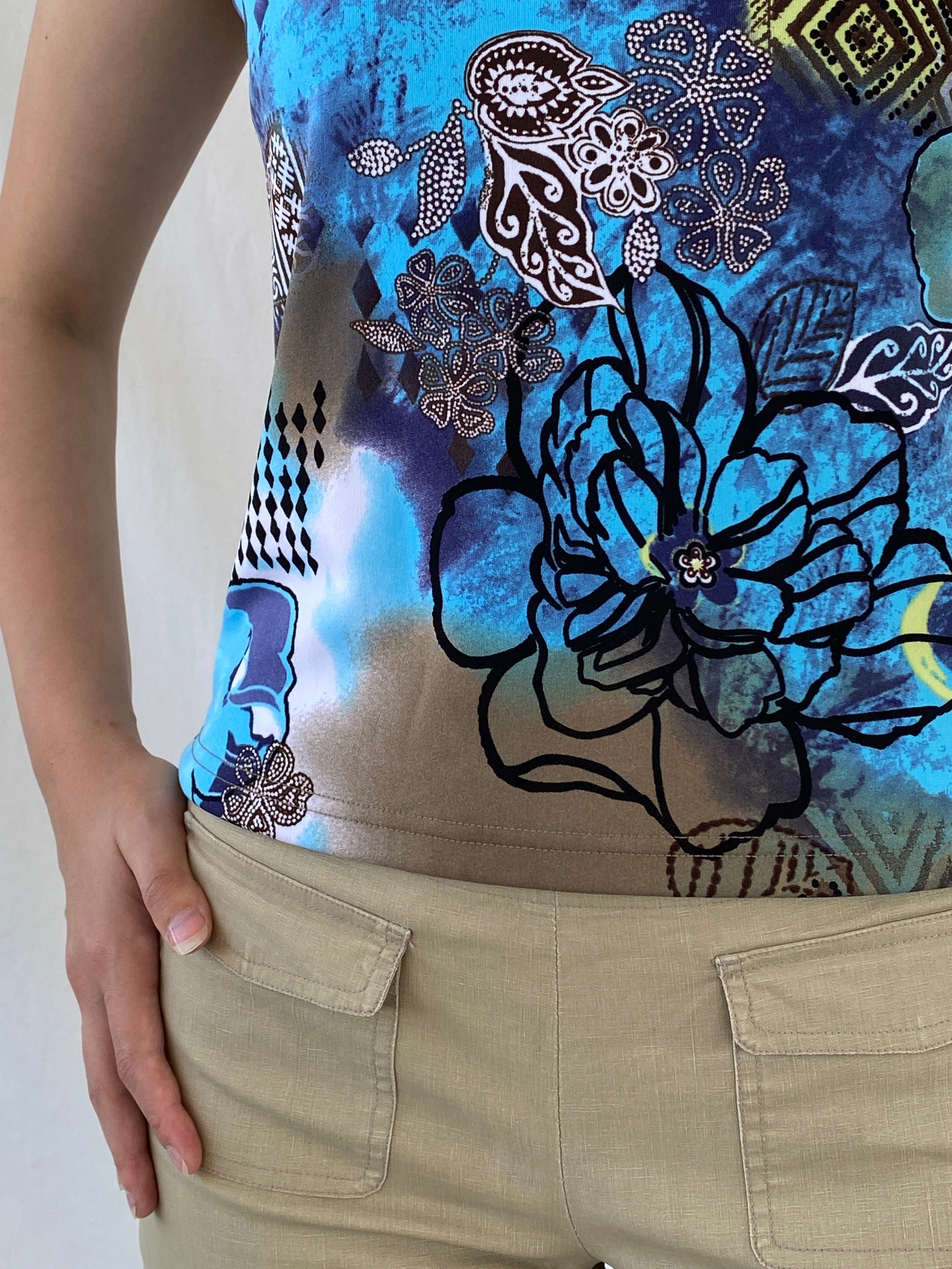 Vintage Y2K Biaggini Floral Blue V-Neck Sleeveless Tank Top - L - Balagan Vintage Sleeveless Top 00s, Ayah, NEW IN, summer, women top