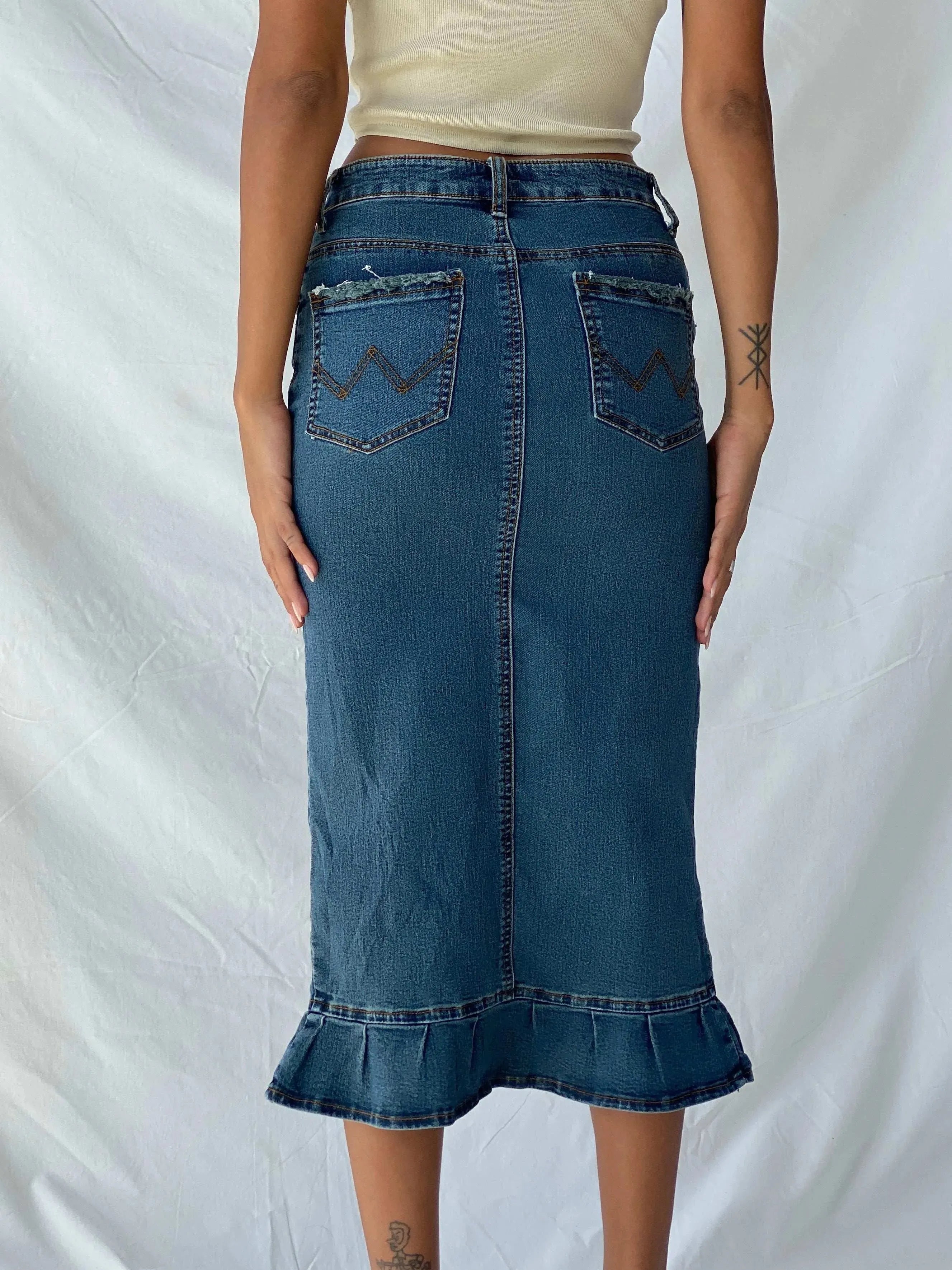Vintage Y2K Jennyfer Ruffled Hem Midi Denim Skirt - XS - Balagan Vintage Midi Skirt 90s, Deals, denim, denim skirt, midi skirt, summer, Tojan