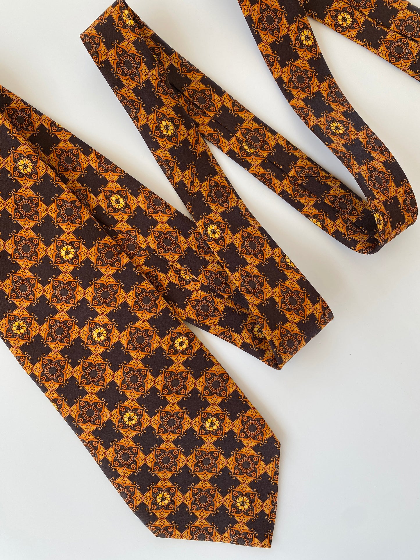 Vintage YSL Yves Saint Laurent Printed Silk Men’s Neck Tie - Balagan Vintage Ties printed ties, rare find, rare vintage, tie, vintage, vintage ties