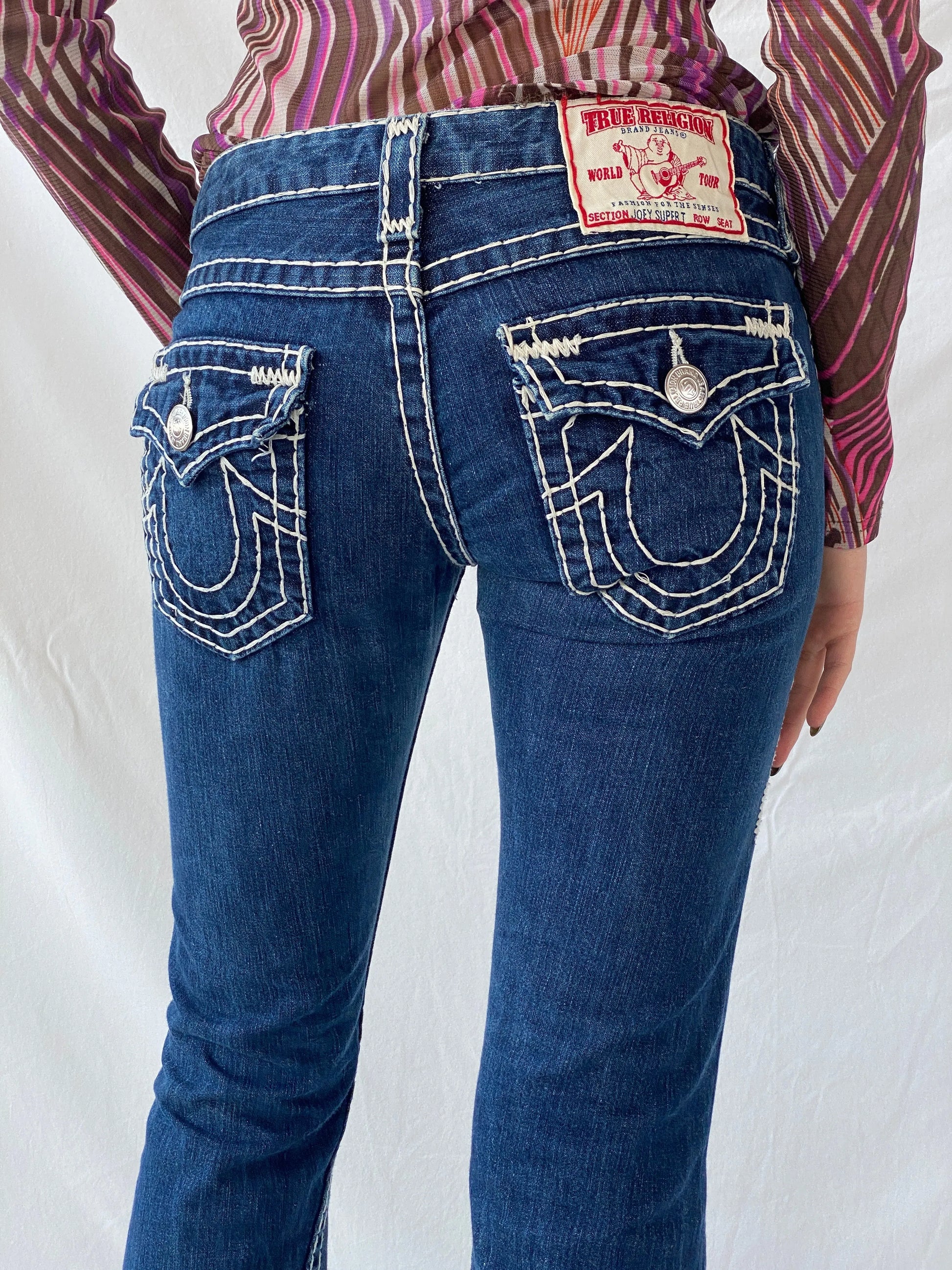 Y2K Big Stitch True Religion Low Rise Flare Leg Dark Jeans - 36EUR - Balagan Vintage Jeans 00s, consignment, Danadabbas, denim, jeans, Skinny Jeans, Syntia, winter