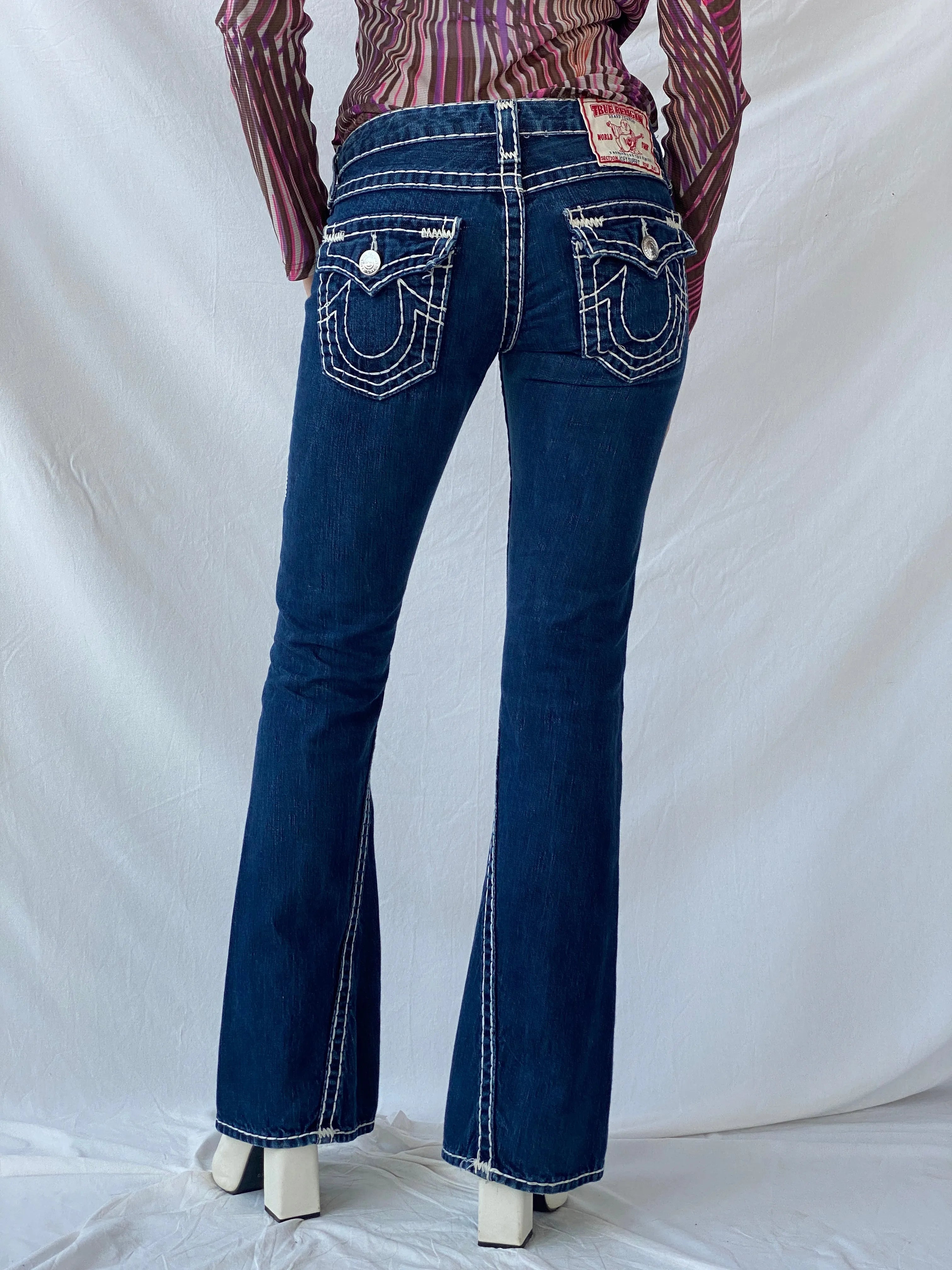 Y2K Big Stitch True Religion Low Rise Flare Leg Dark Jeans - 36EUR - Balagan Vintage Jeans 00s, consignment, Danadabbas, denim, jeans, Skinny Jeans, Syntia, winter