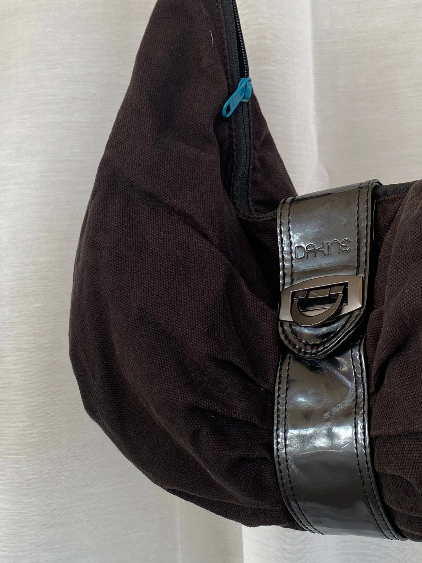 Y2K Dakine Hustle Black Women’s Shoulder Bag - Balagan Vintage Handbags 00s, 90s, bag, shoulder bag, Y2K