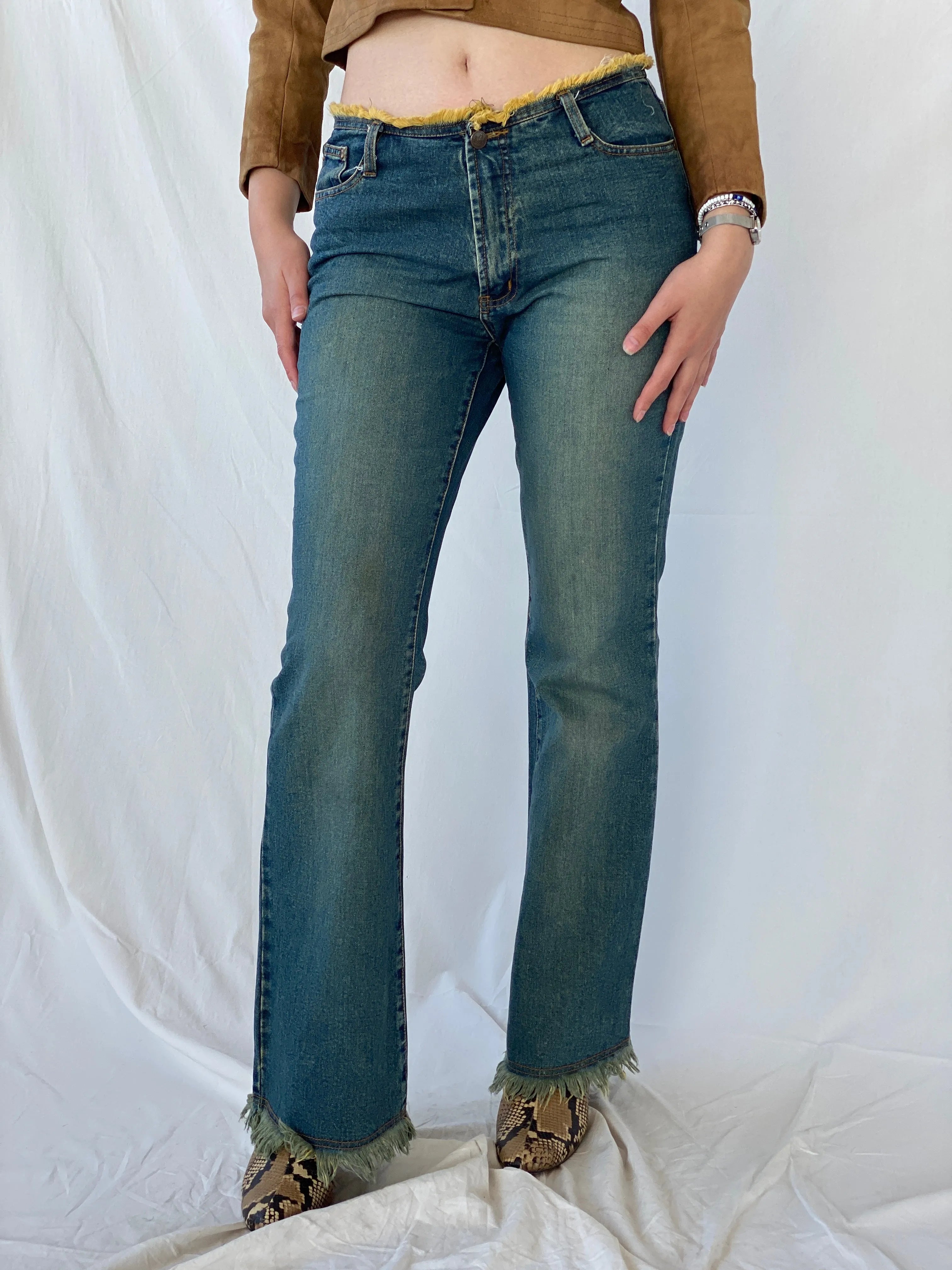 Y2K Jiawei Flared Mid-Rise Women’s Jeans - 40EUR - Balagan Vintage Jeans 00s, 90s, Ayah, denim, flare jeans, jeans