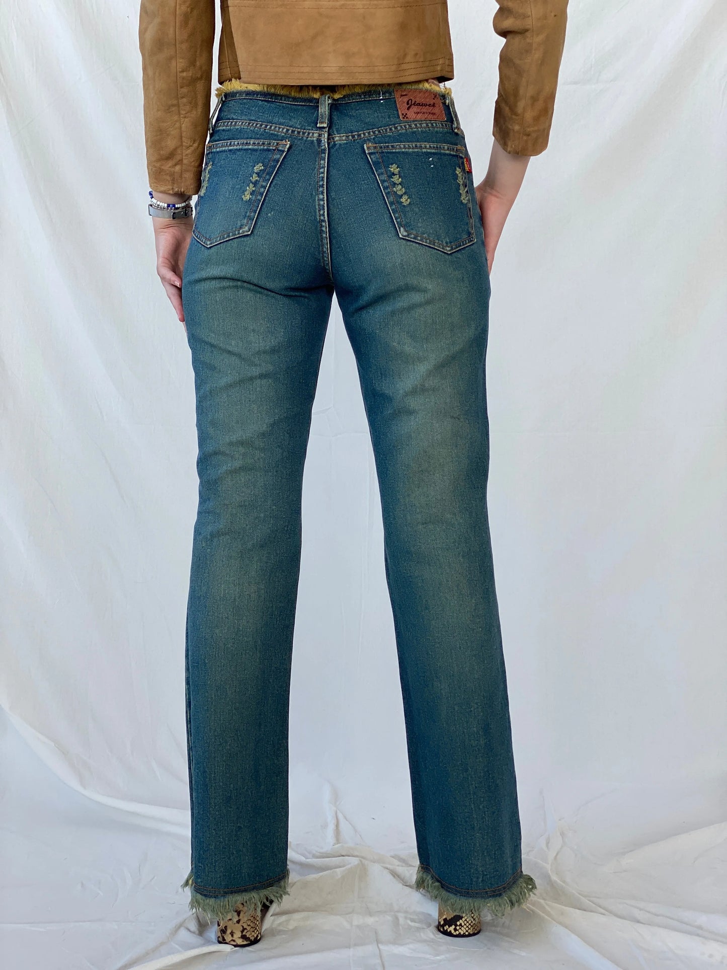 Y2K Jiawei Flared Mid-Rise Women’s Jeans - 40EUR - Balagan Vintage Jeans 00s, 90s, Ayah, denim, flare jeans, jeans