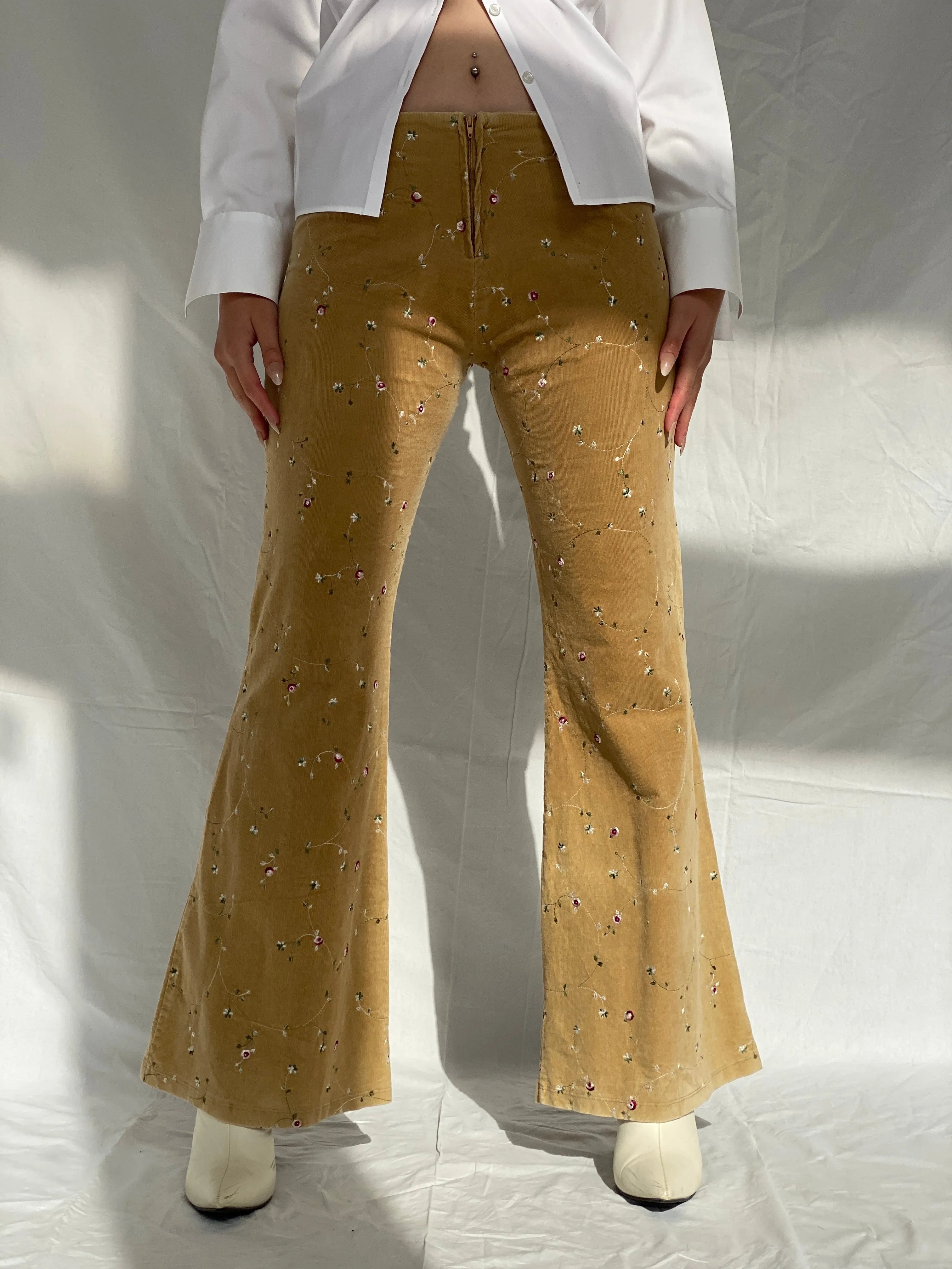 Y2K Misope USA Corduroy Low Rise Flare Pants - 40EUR - Balagan Vintage Corduroy Pants 00s, 90s, Ayah, corduroy pants