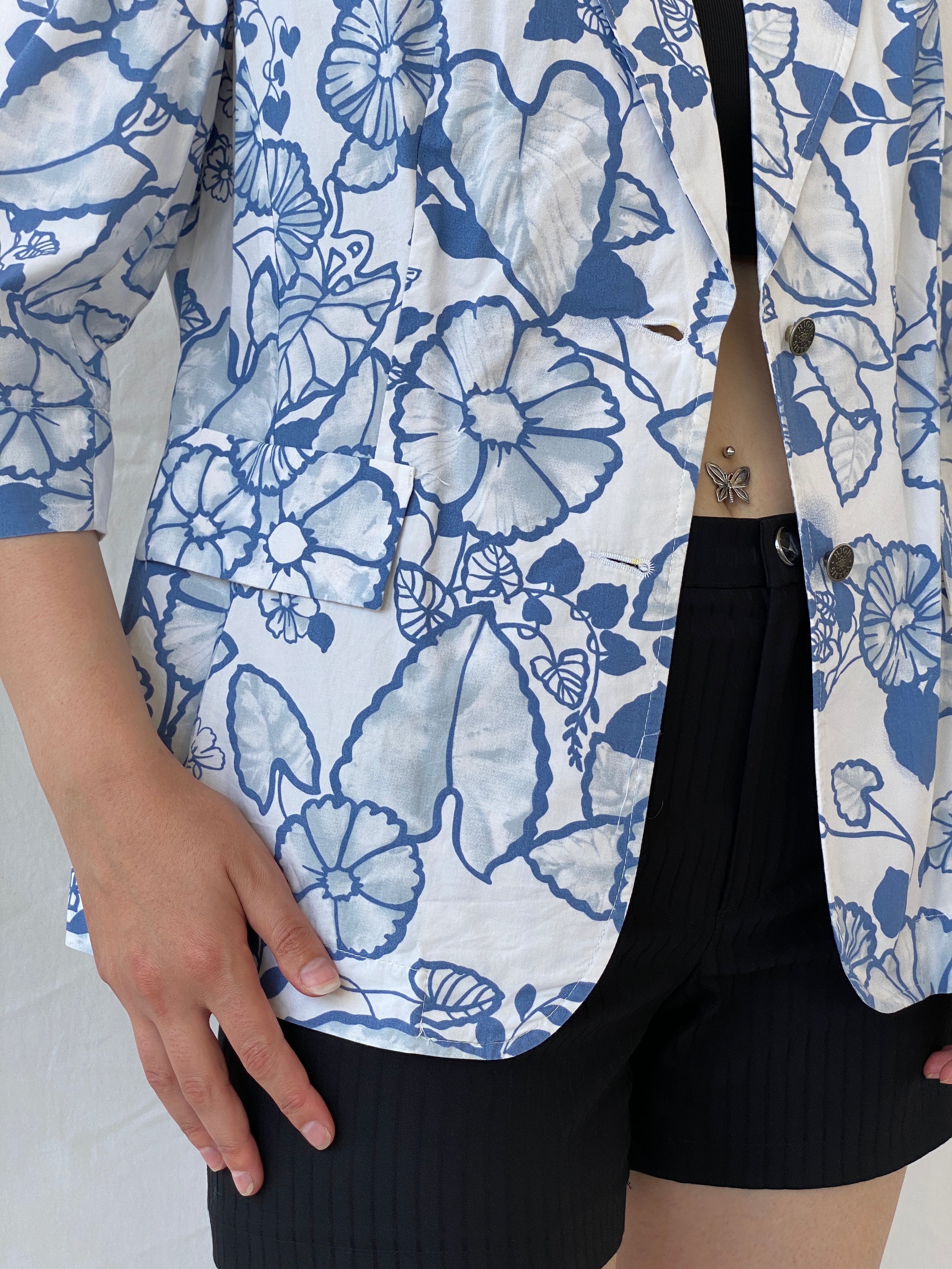 Y2K Nancy Co White Blue Floral Linen Blend Oversized Fit Blazer - L - Balagan Vintage Blazer 00s, Ayah, blazer, Coats&Jackets, consignment, denim, floral, full sleeve blazer, NEW IN, Shereen, winter, Women's Blazers