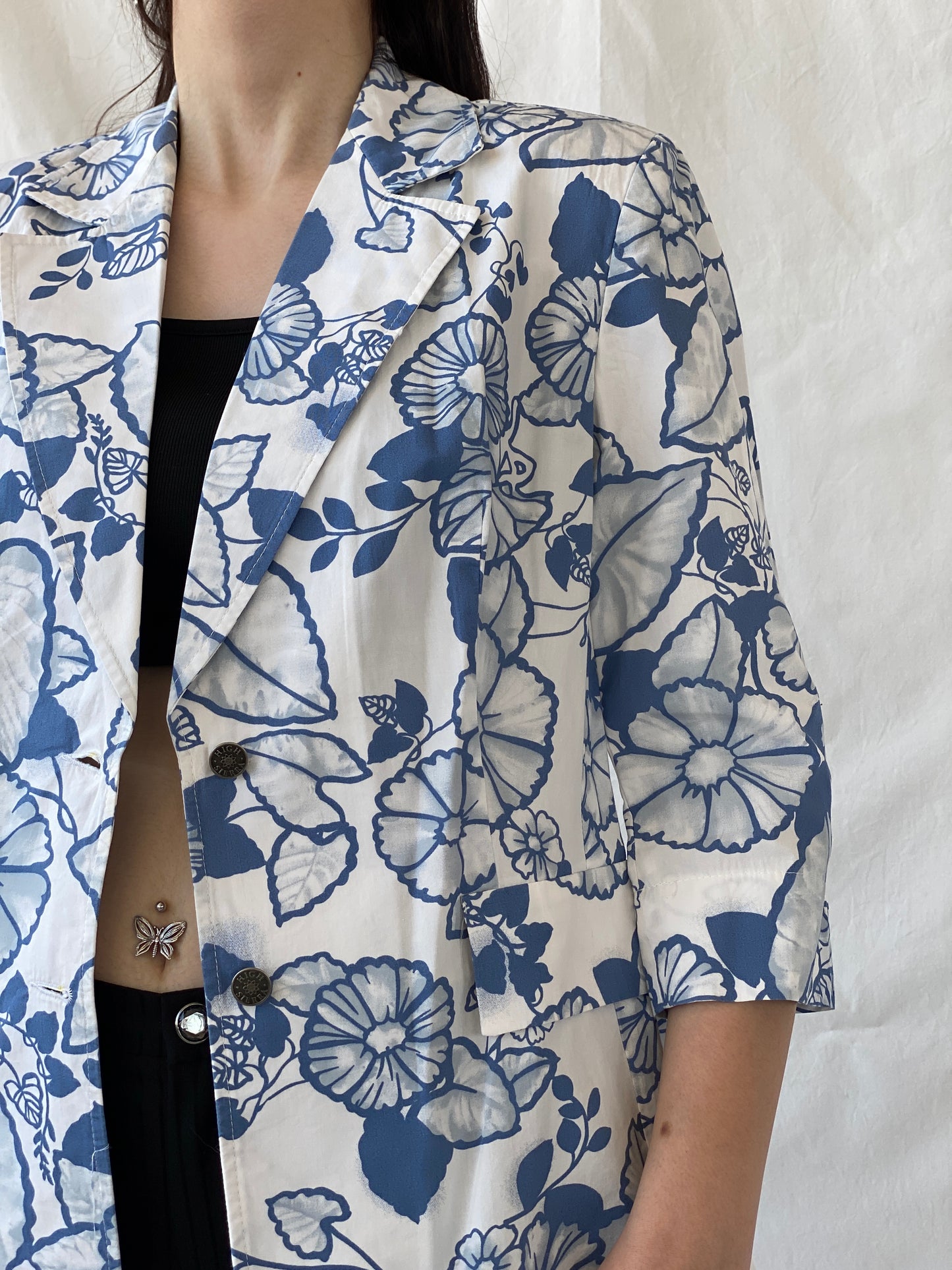 Y2K Nancy Co White Blue Floral Linen Blend Oversized Fit Blazer - L - Balagan Vintage Blazer 00s, Ayah, blazer, Coats&Jackets, consignment, denim, floral, full sleeve blazer, NEW IN, Shereen, winter, Women's Blazers