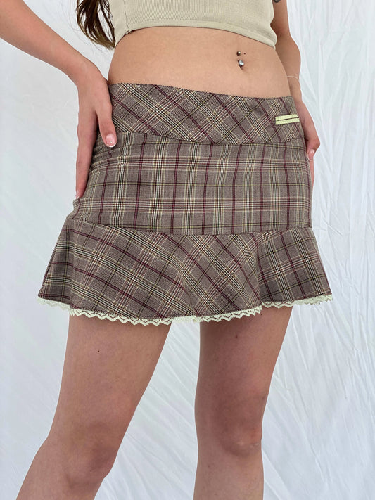 Y2K Plaid Pleated XOXO Brown and Pink Mini Skirt with Lace Trim - S - Balagan Vintage Mini Skirt 00s, 90s, mini skirt, Mira, plaid