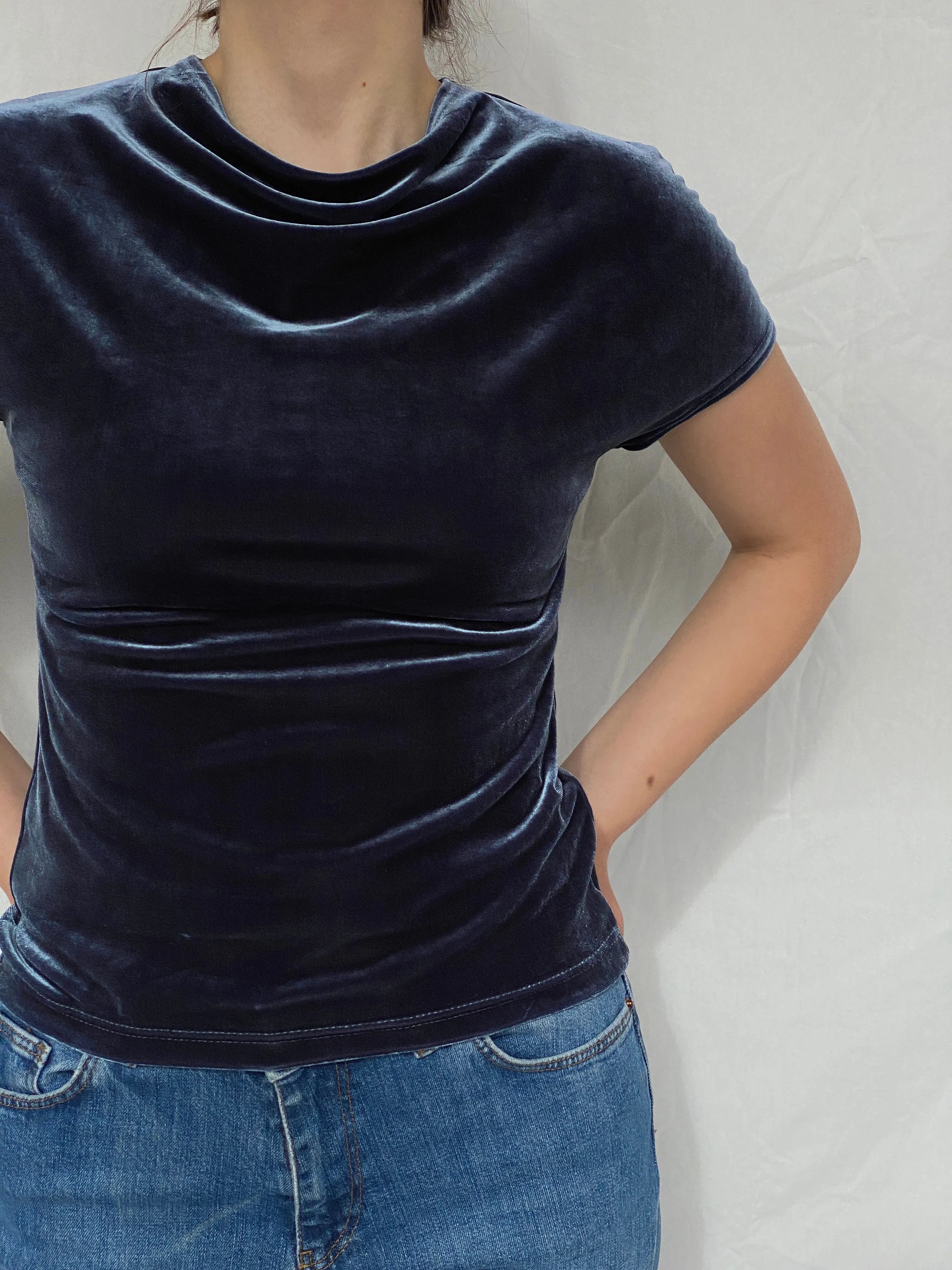 Y2K Référeuce Velvet Half Sleeve Top - M - Balagan Vintage Half Sleeve Top 00s, 90s, Ayah, velvet top