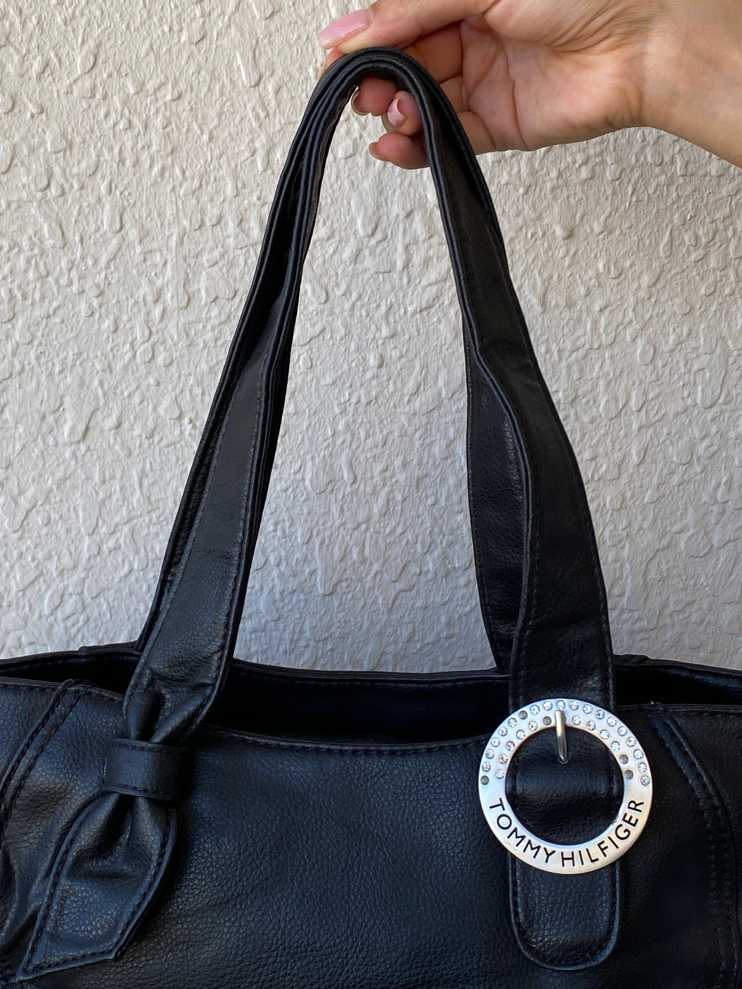 Y2K Tommy Hilfiger Black Vegan Leather Women’s Shoulder Bag - Balagan Vintage Shoulder Bag 00s, 90s, bag, shoulder bag, Tommy hilfiger, Tommy jeans, Y2K, zebra, zebra print