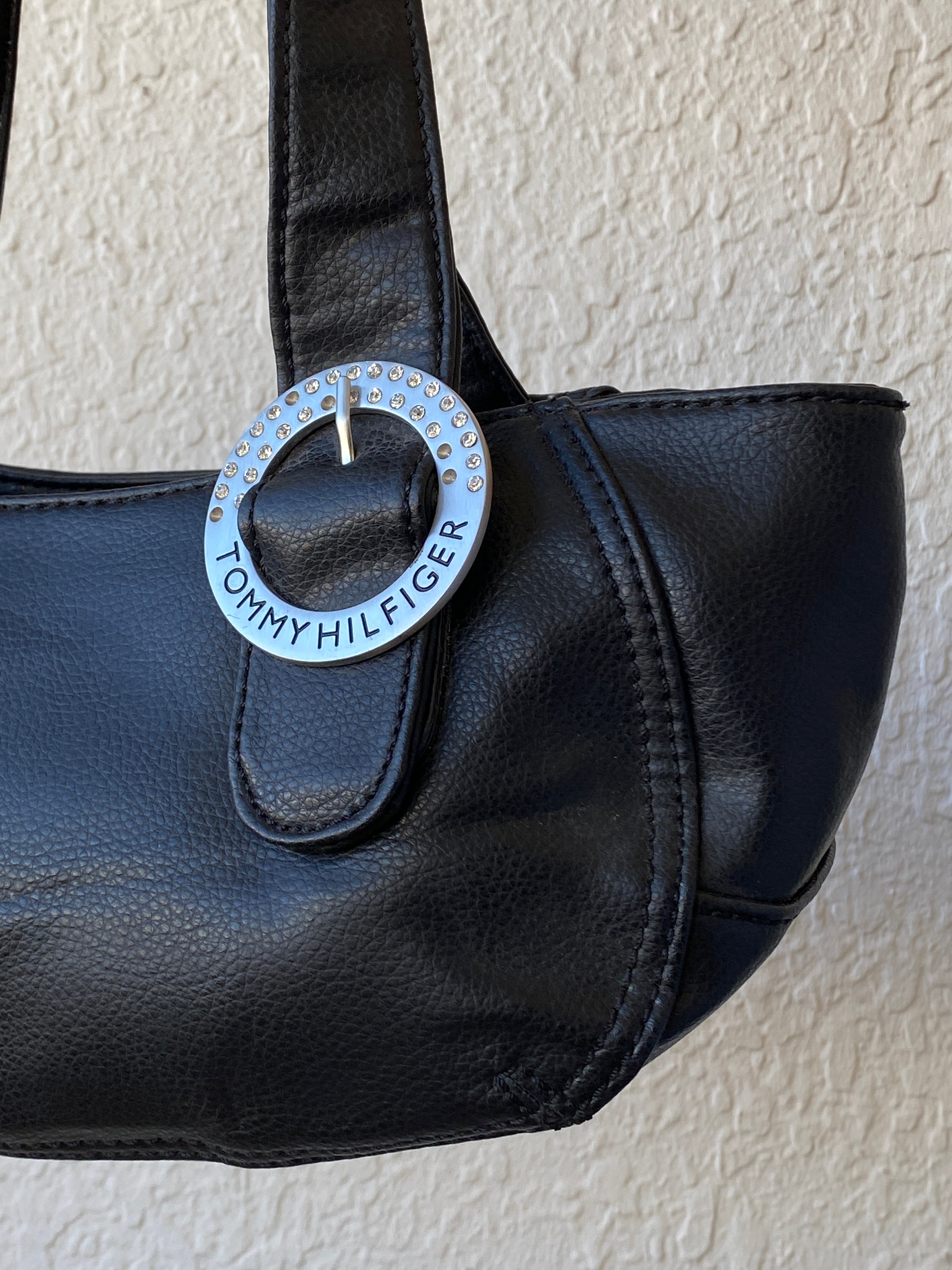 Y2K Tommy Hilfiger Black Vegan Leather Women’s Shoulder Bag - Balagan Vintage Shoulder Bag 00s, 90s, bag, shoulder bag, Tommy hilfiger, Tommy jeans, Y2K, zebra, zebra print