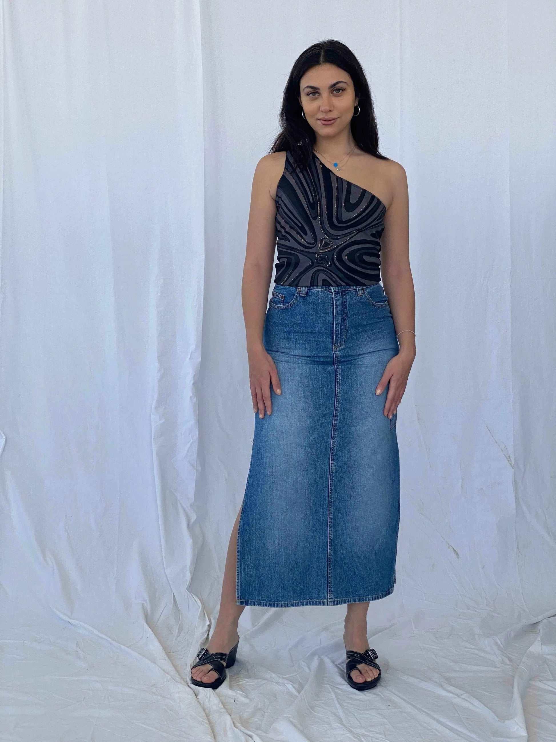 Vintage Bailey’s Point Denim Skirt - Balagan Vintage Denim Skirt 90s, Batoul, denim, denim skirt