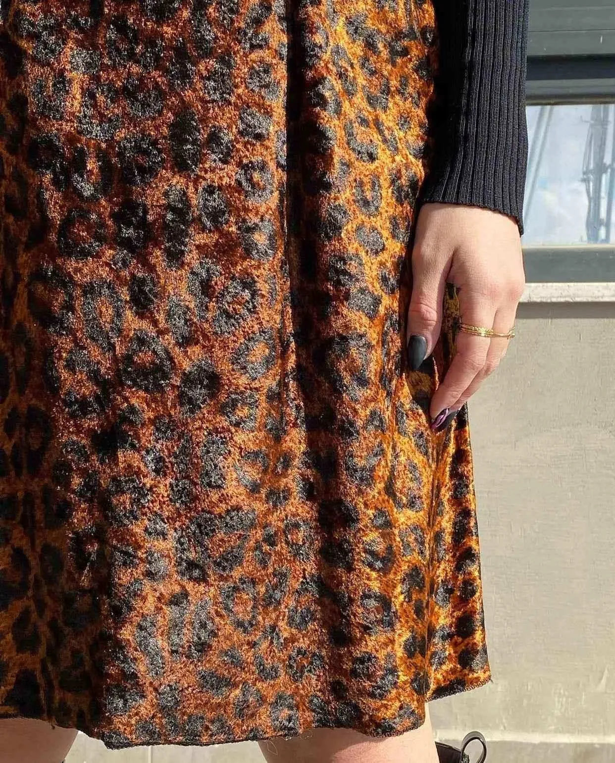 Vintage Emanuelle Colección Brown Velvet Designer Dress -s - Balagan Vintage Velvet Dress 00s, animal print, Deals, dress, streetwear, velvet, velvet dress, vintage, vintage dress, winter, women, women dress