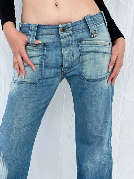 00s Diesel Industry Denim Division Women’s Light Wash Straight Cut Low Rise Jeans - 40EUR - Balagan Vintage Jeans 00s, 90s, Ayah, Deals, denim, Diesel, flare jeans, jeans