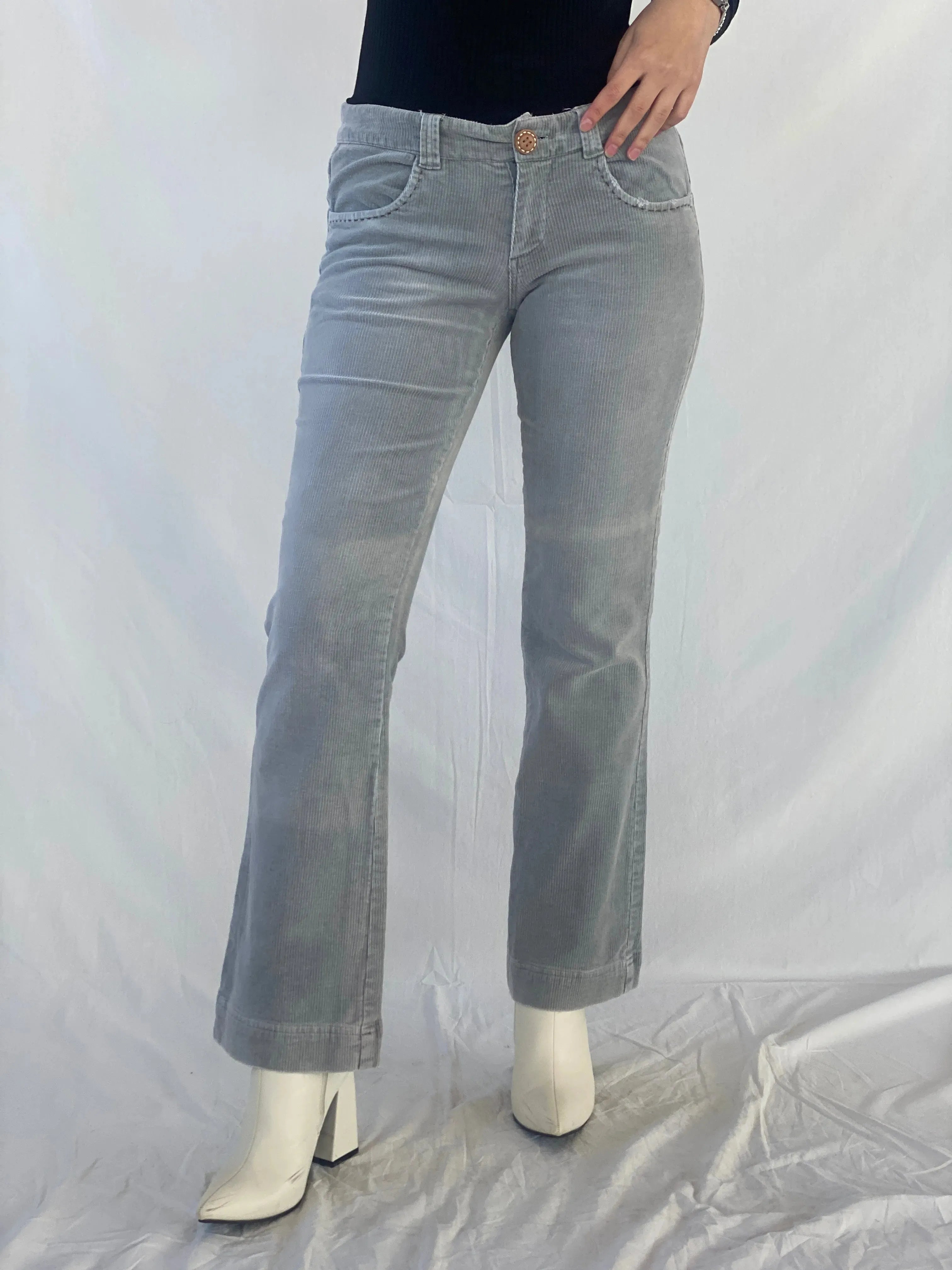 00s Element Gray Mid-Rise Women’s Corduroy Flared Pants - 40EUR - Balagan Vintage Corduroy Pants 00s, Ayah, corduroy pants, winter