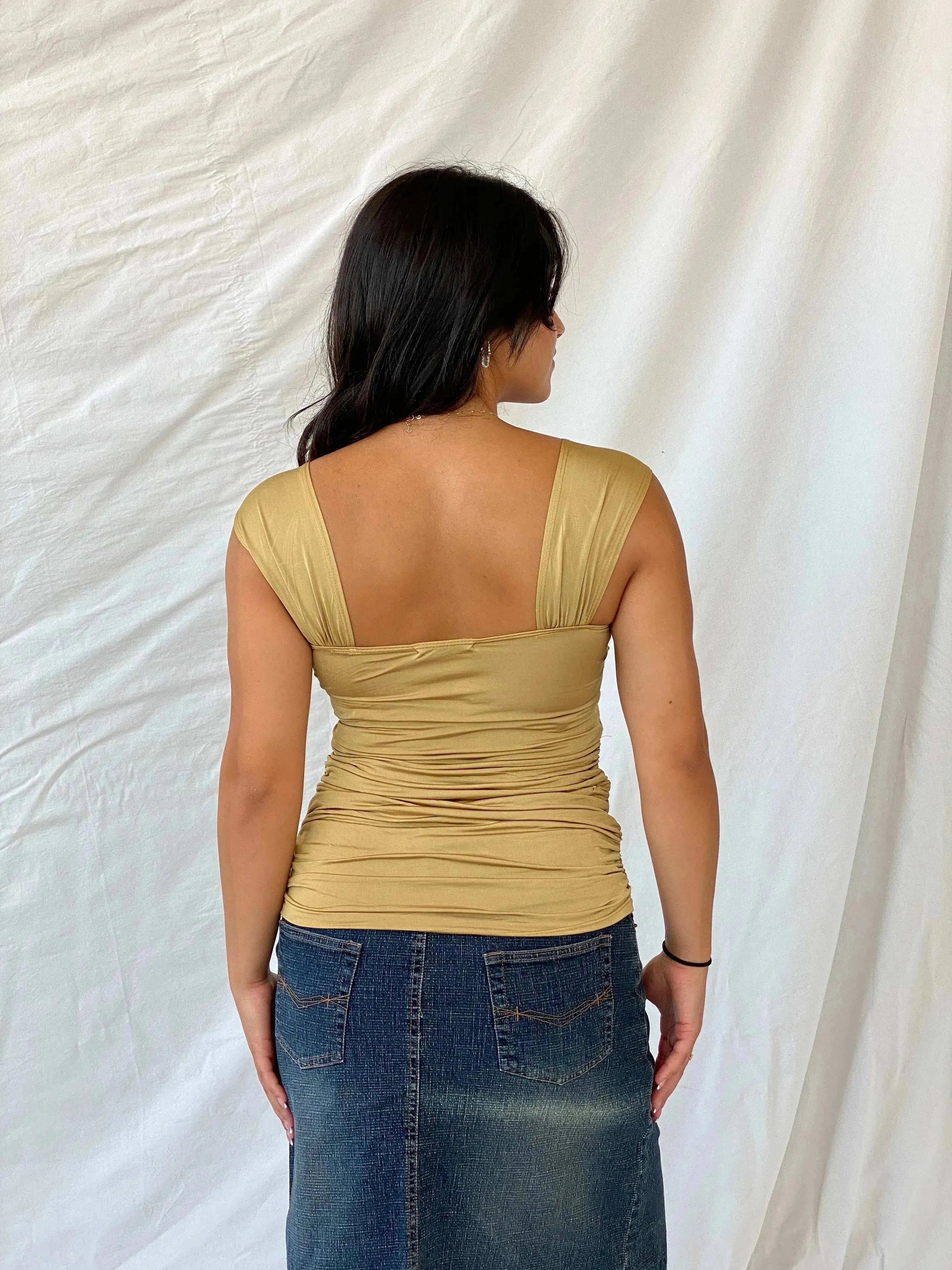 00s Forever 21 Shimmery Gold Ruched Sides Sleeveless Top - M - Balagan Vintage Sleeveless Top 00s, Lana, sleeveless top, summer, women top