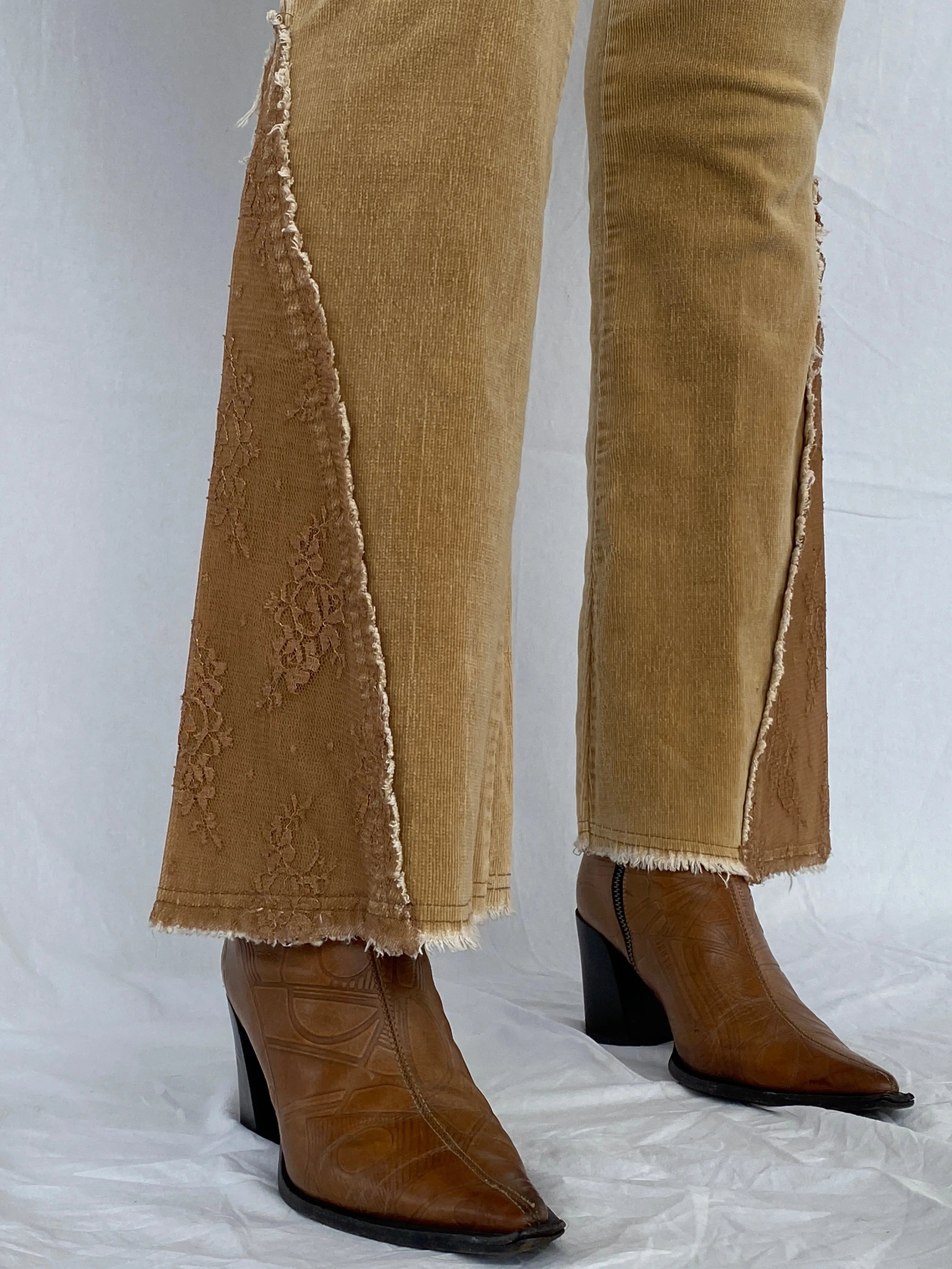00s Forever21 Flared Lace Mid-Rise Beige Corduroy Pants - 38EUR - Balagan Vintage Corduroy Pants 00s, Ayah, corduroy pants