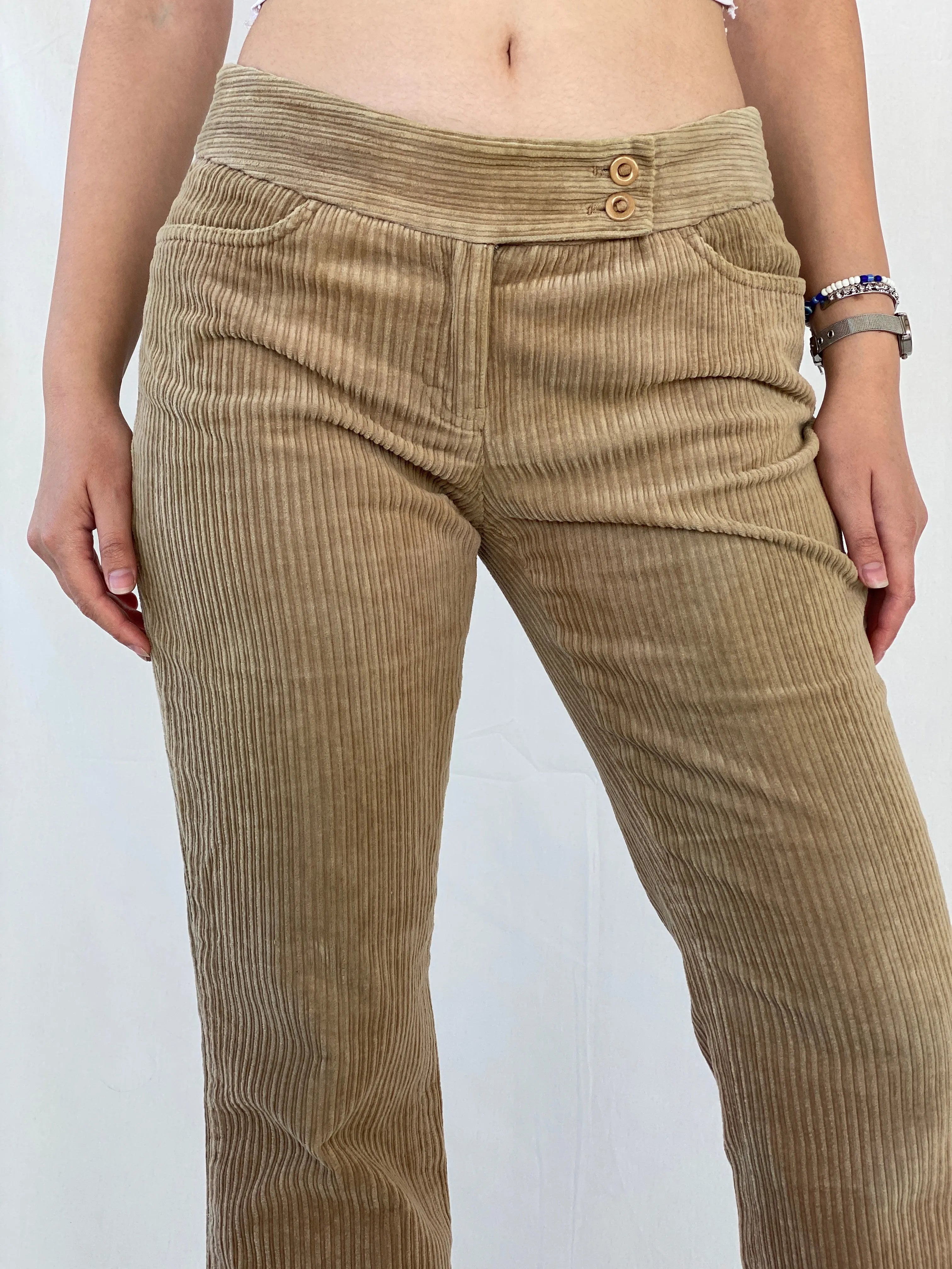 00s LAUNDRY by Shelli Segal Beige Corduroy Mid Rise Flare Pants - 38EUR - Balagan Vintage Corduroy Pants 00s, Ayah, corduroy pants, winter