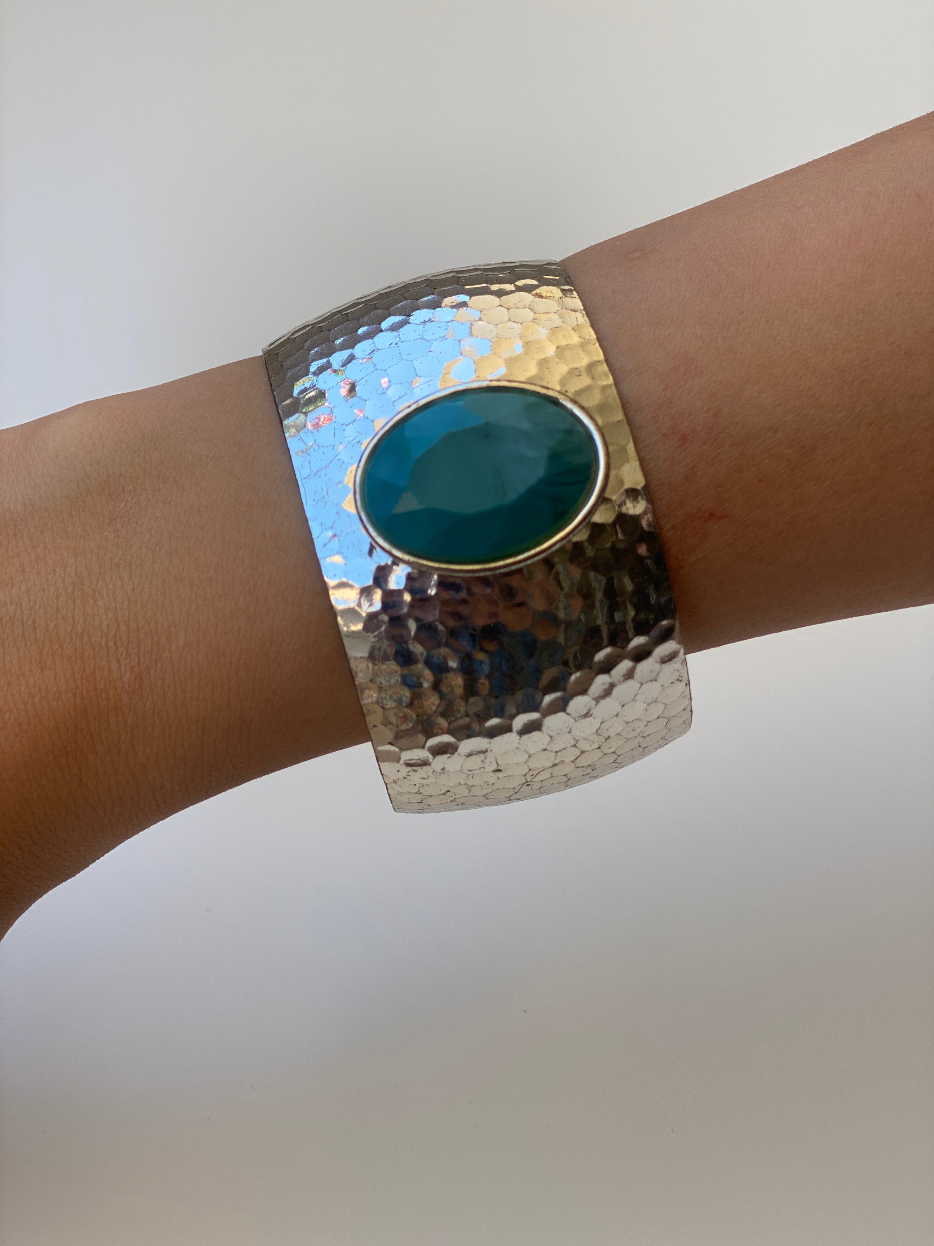 Vintage Hammered Silver Turquoise Stone Cuff Bracelet Open Bangle