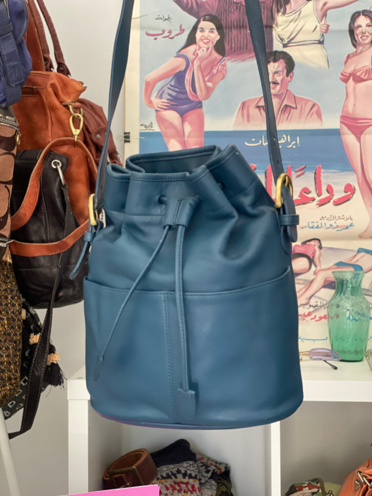 Vintage 1995 Coach Thompson 4151 Navy Blue Glovetanned Leather Drawstring Bucket Shoulder Bag