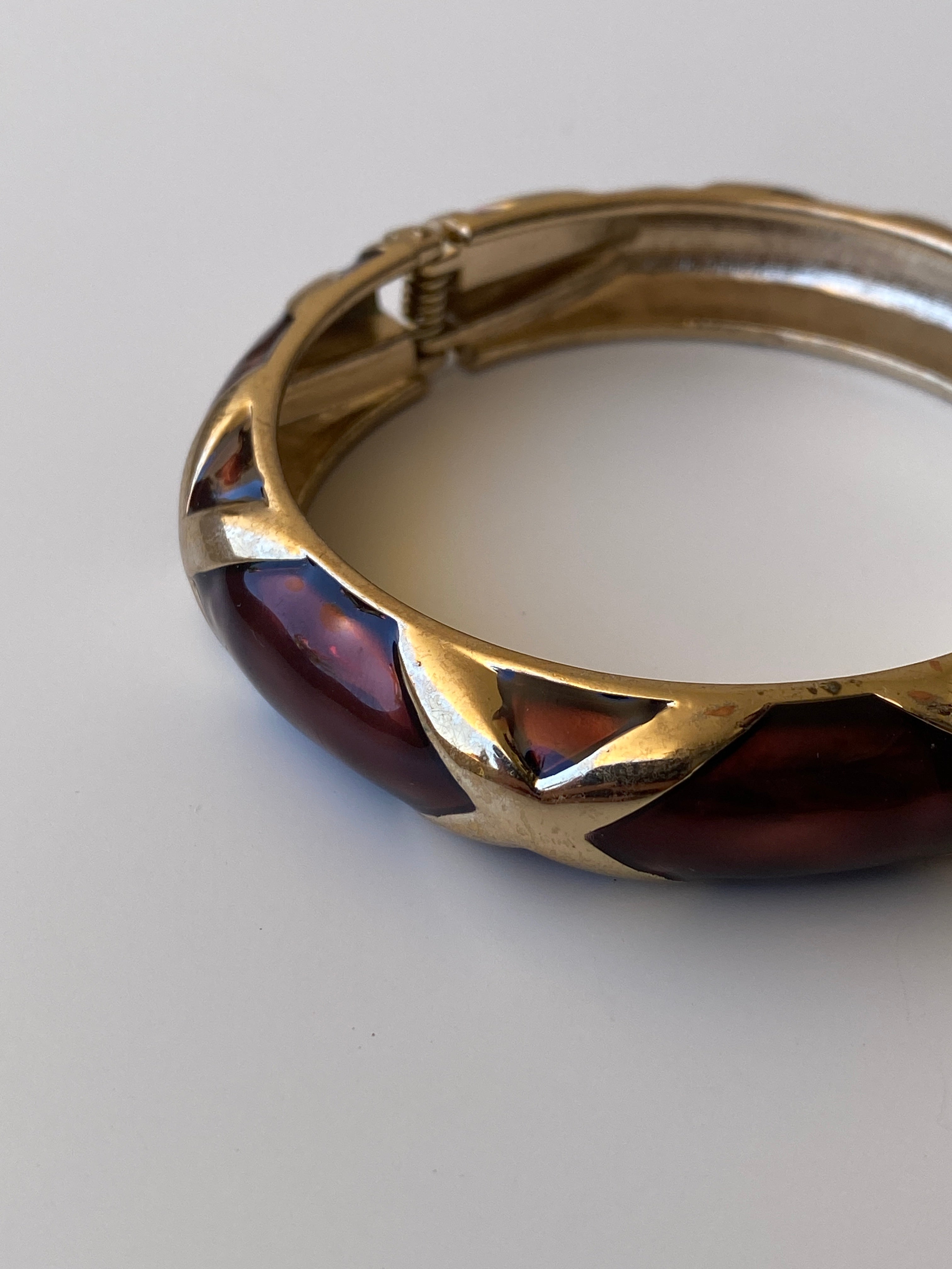 Vintage Tortoiseshell Lucite & Gold Tone Hinged Bangle Bracelet 90s Resin Statement Cuff