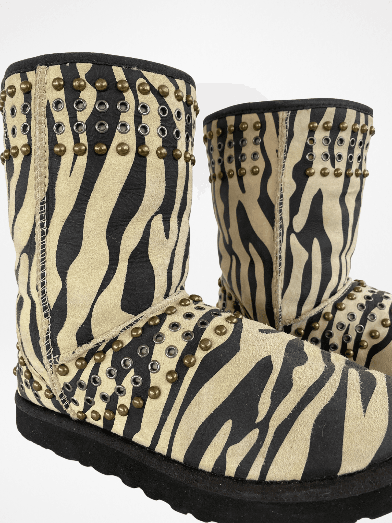 UGG X Jimmy Choo Zebra Studded Shearling Padded Snow Uggs - 38