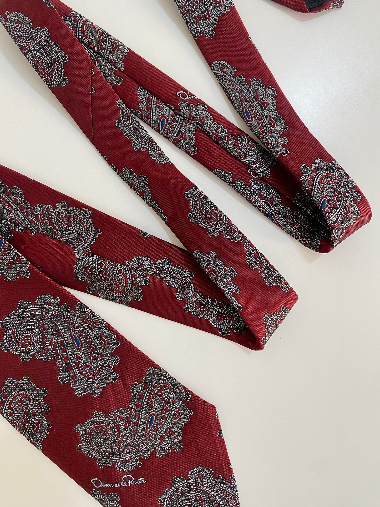 Vintage Oscar de la Renta Studio Silk Tie - Burgundy Paisley Designer Collectible