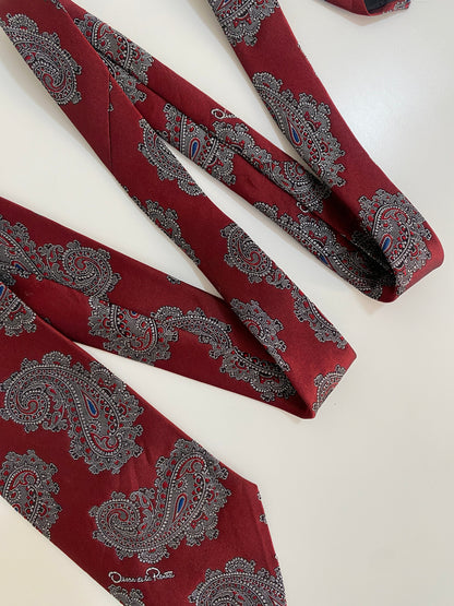 Vintage Oscar de la Renta Studio Silk Tie - Burgundy Paisley Designer Collectible