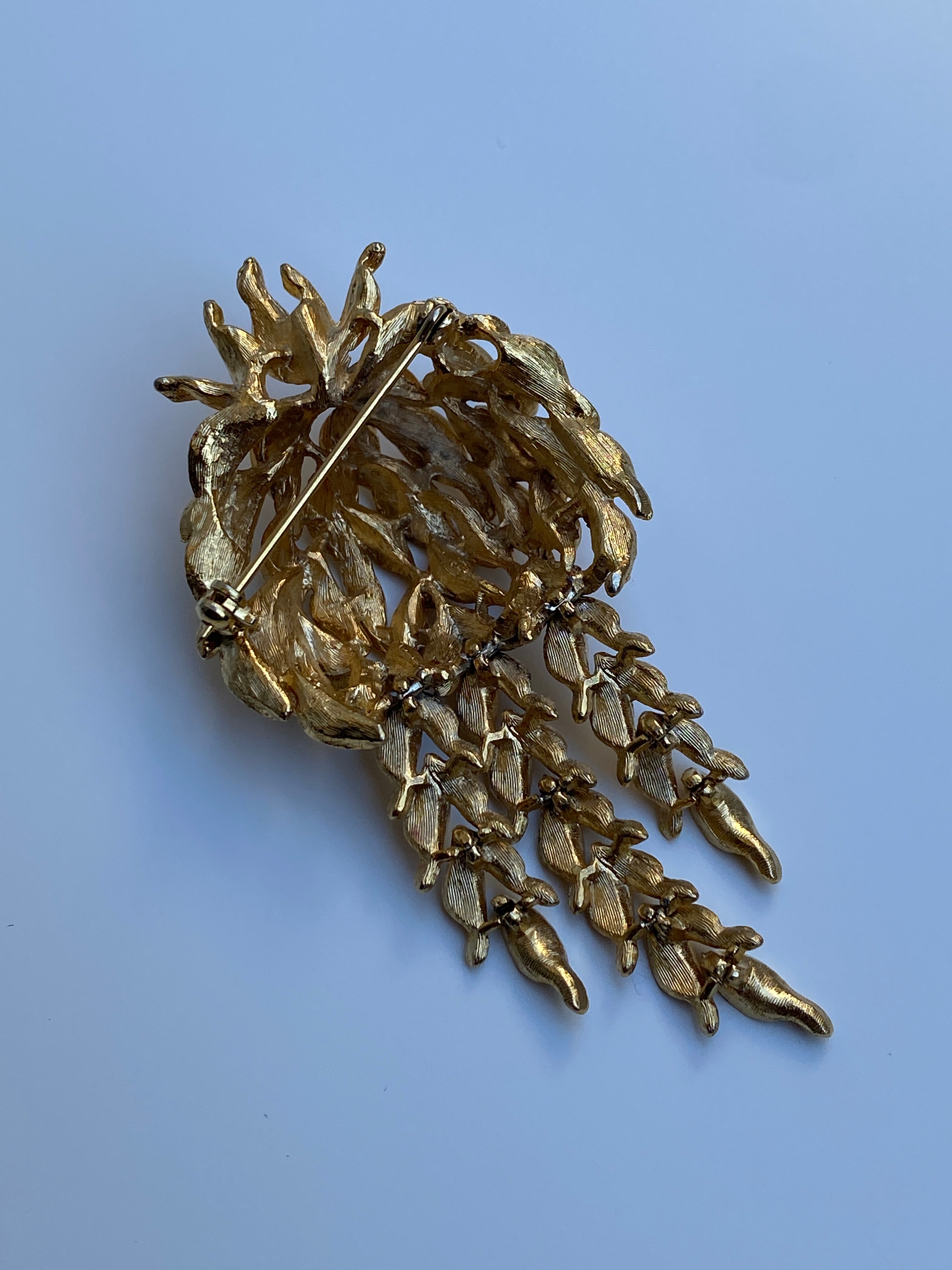 Vintage Gold Articulated Cascading Leaf Dangling Branches Brooch