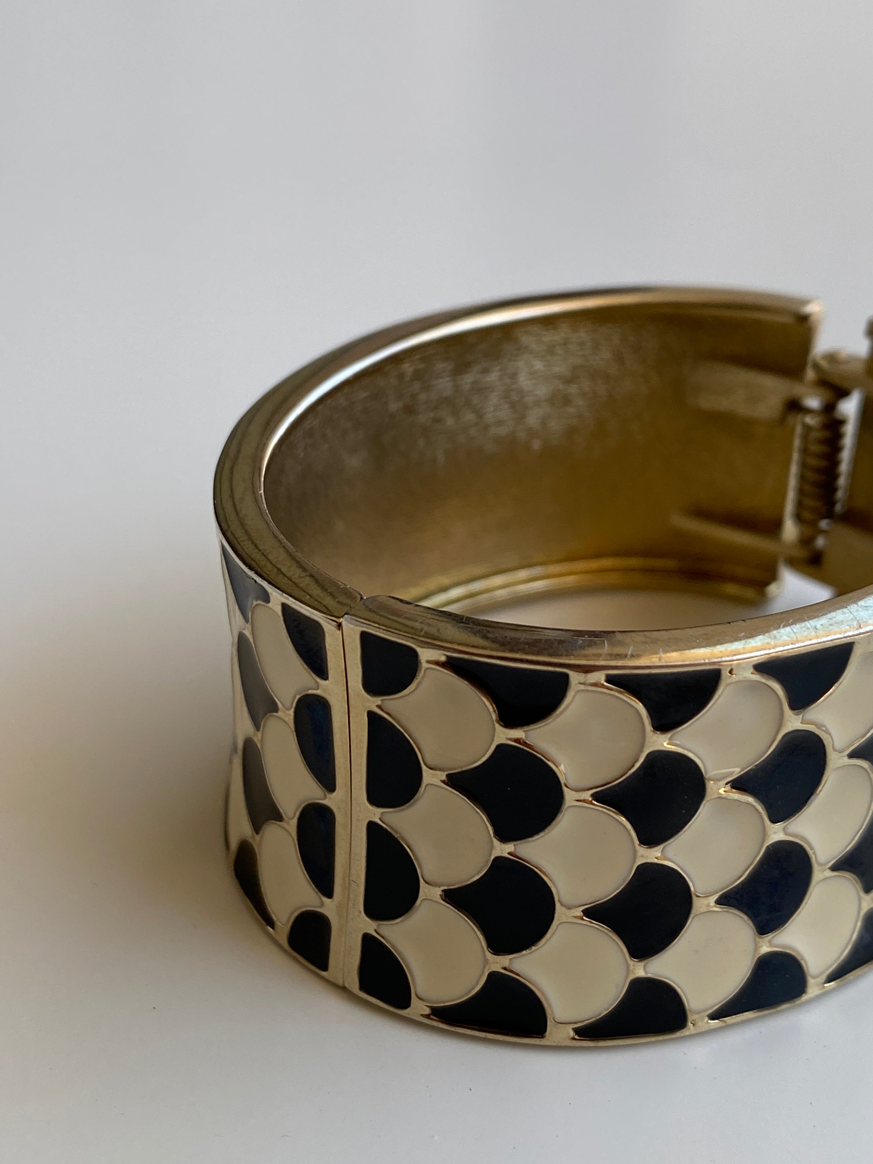 Vintage Black & Ivory Enamel Gold Tone Hinged Wide Cuff Bracelet