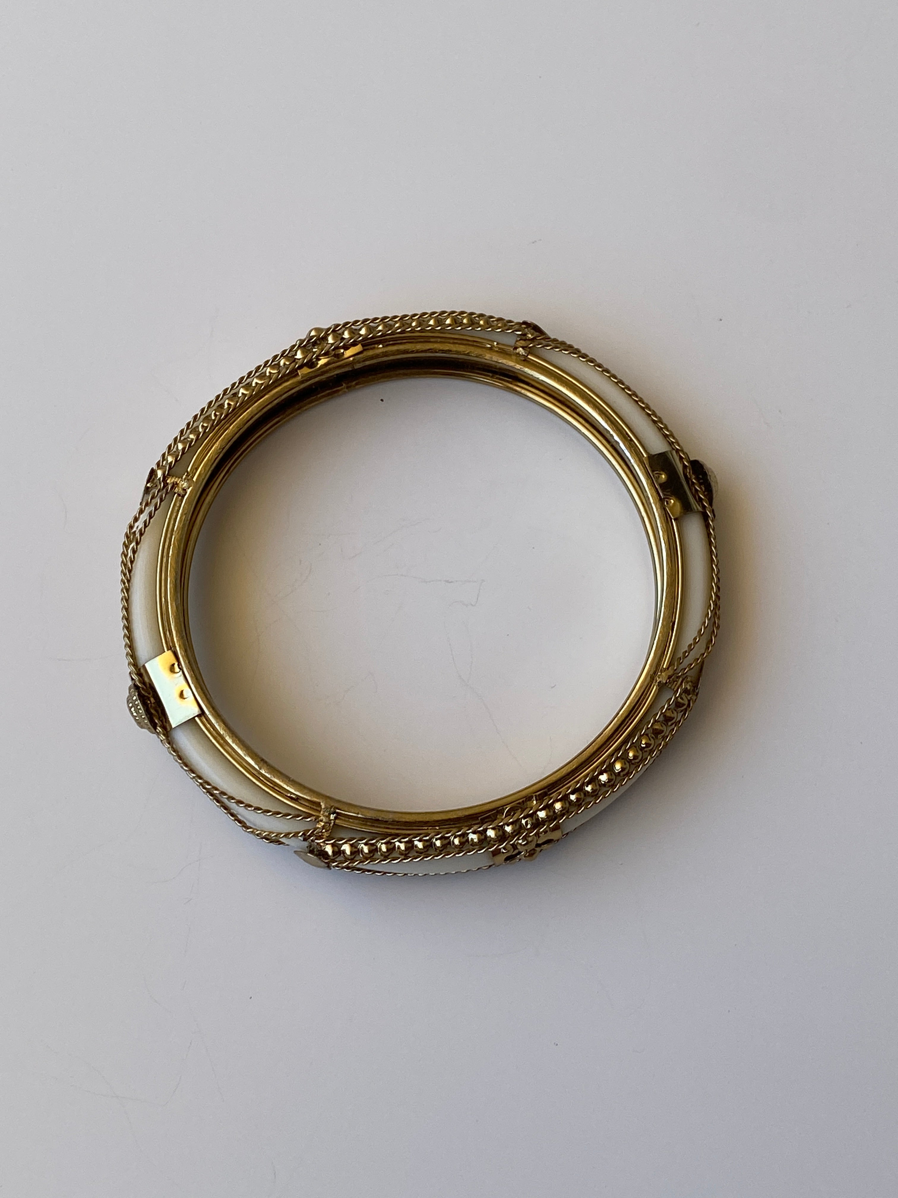 Vintage White Enamel & Gold Tone Hinged Bangle Bracelet Minimalist Luxe Statement Jewelry