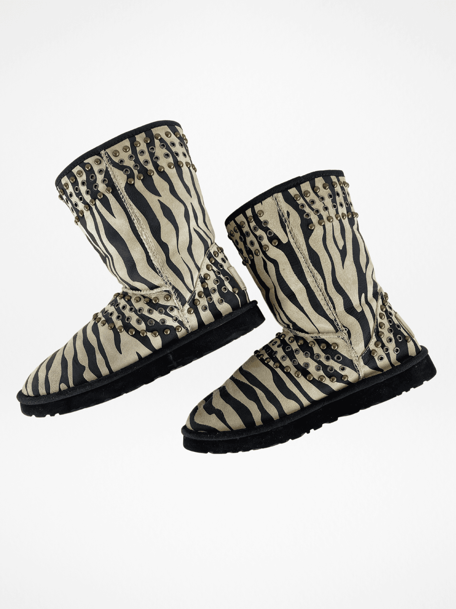 UGG X Jimmy Choo Zebra Studded Shearling Padded Snow Uggs - 38