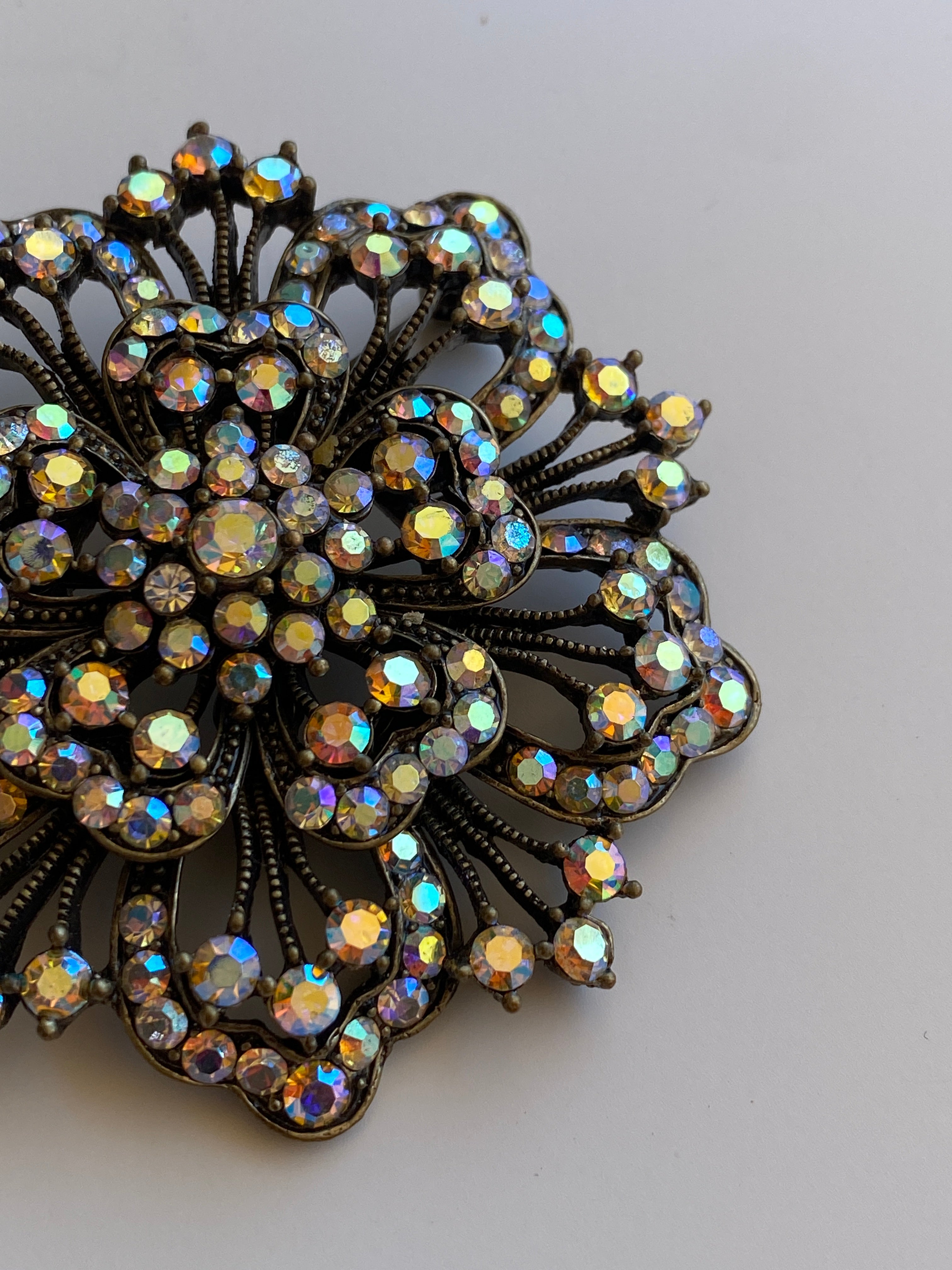 Vintage Brooches & Pins | Curated Statement Pieces