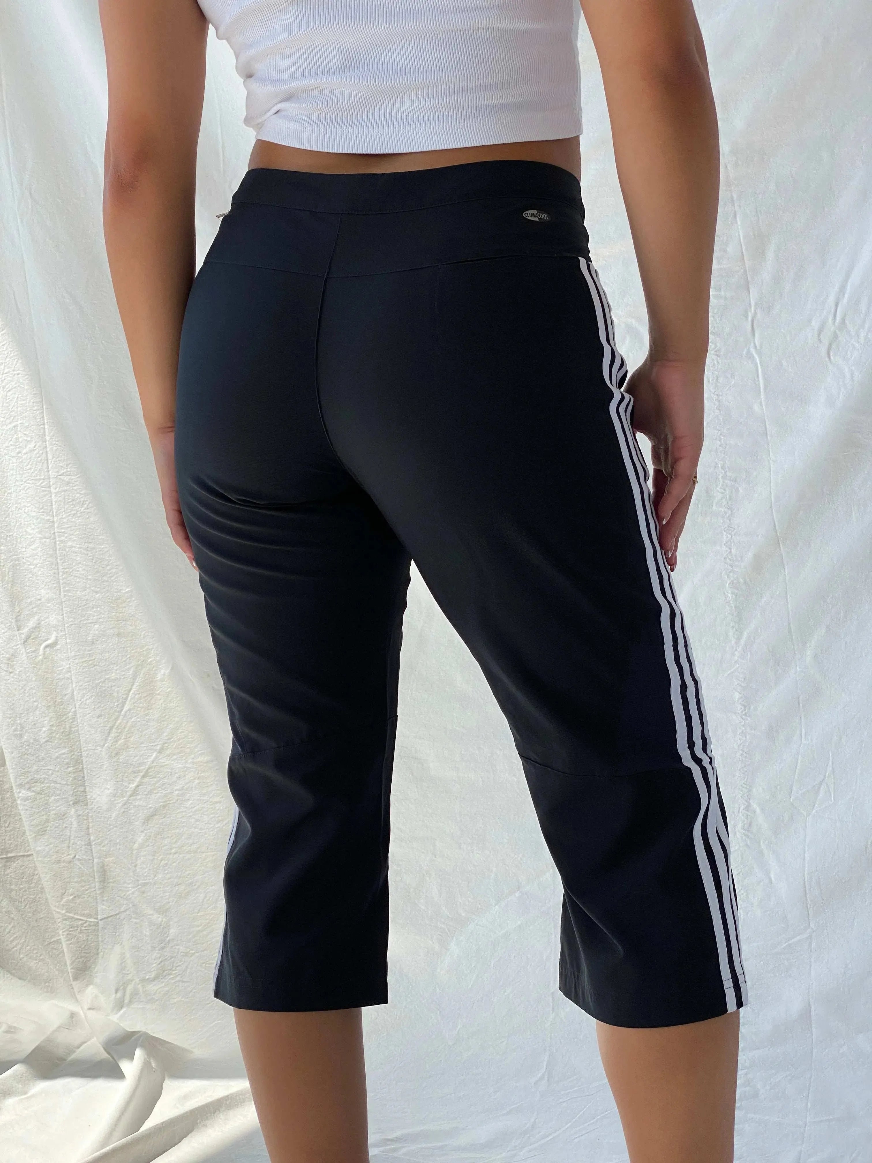2005 Adidas Black and White Clima Cool Sporty Capri Pants - M - Balagan Vintage Pants 00s, adidas, Capris, jeans, Lana