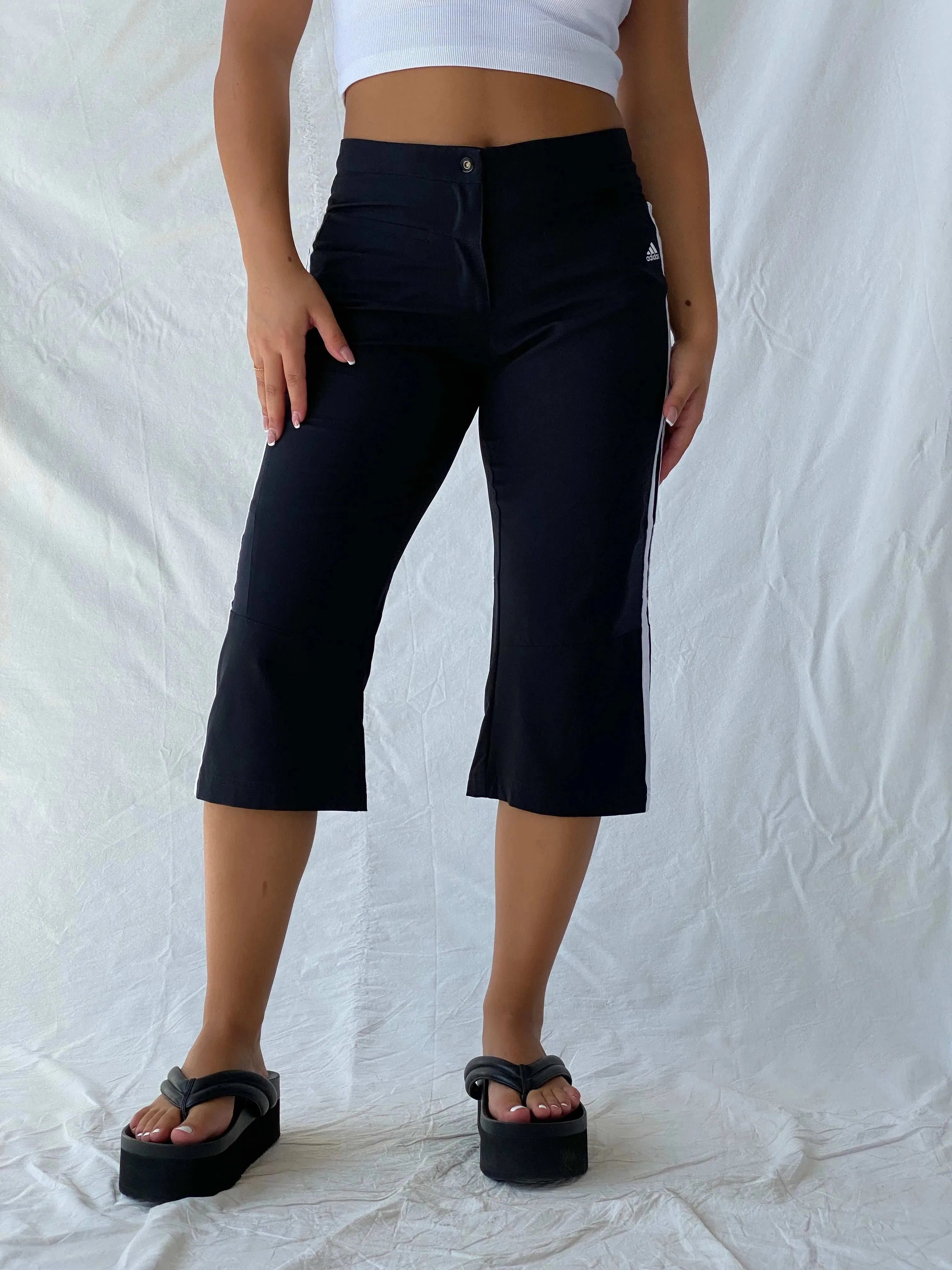 2005 Adidas Black and White Clima Cool Sporty Capri Pants - M - Balagan Vintage Pants 00s, adidas, Capris, jeans, Lana