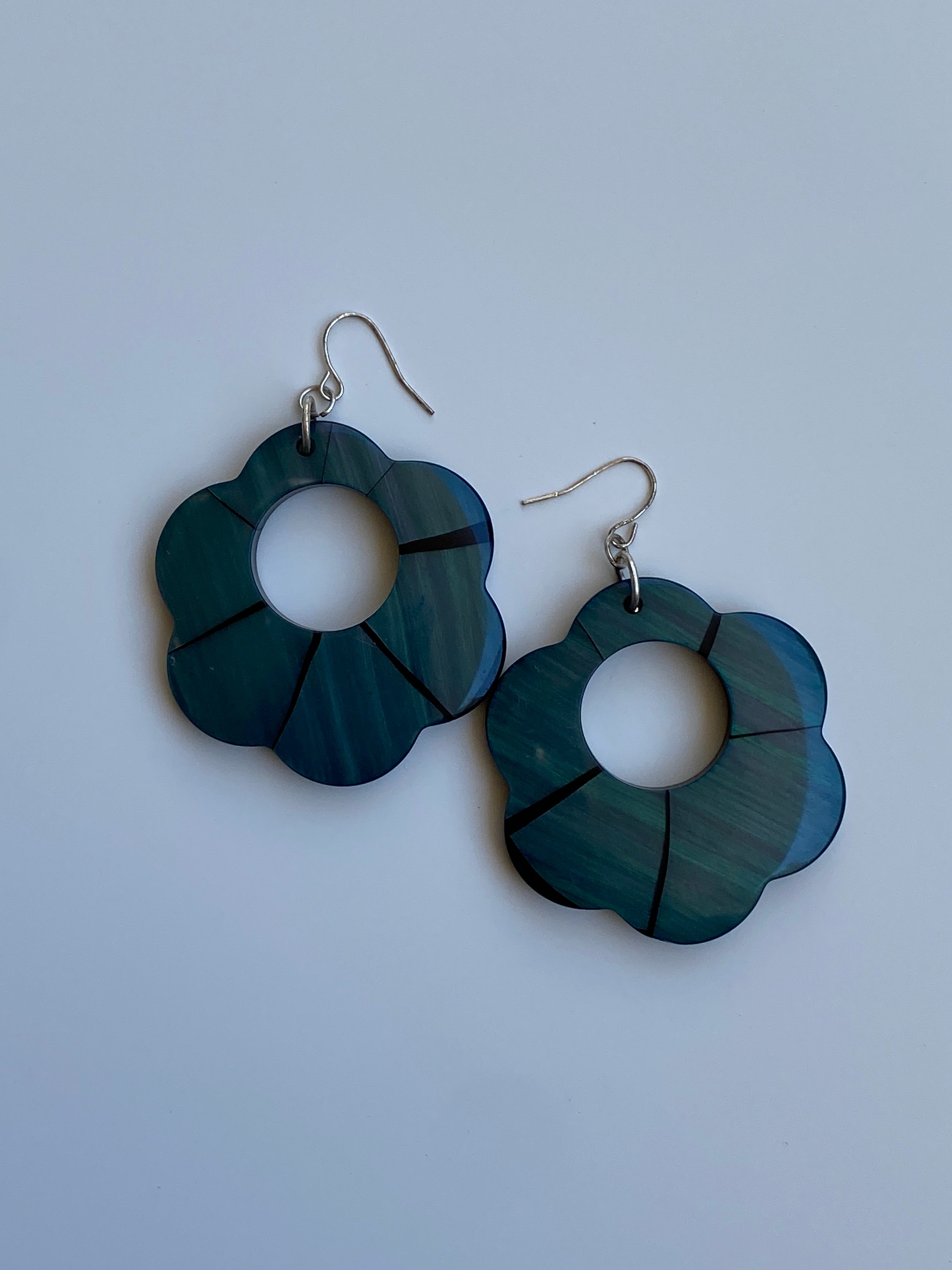 Vintage Y2K Teal Mother-of-Pearl Flower Statement Size Drop Earrings