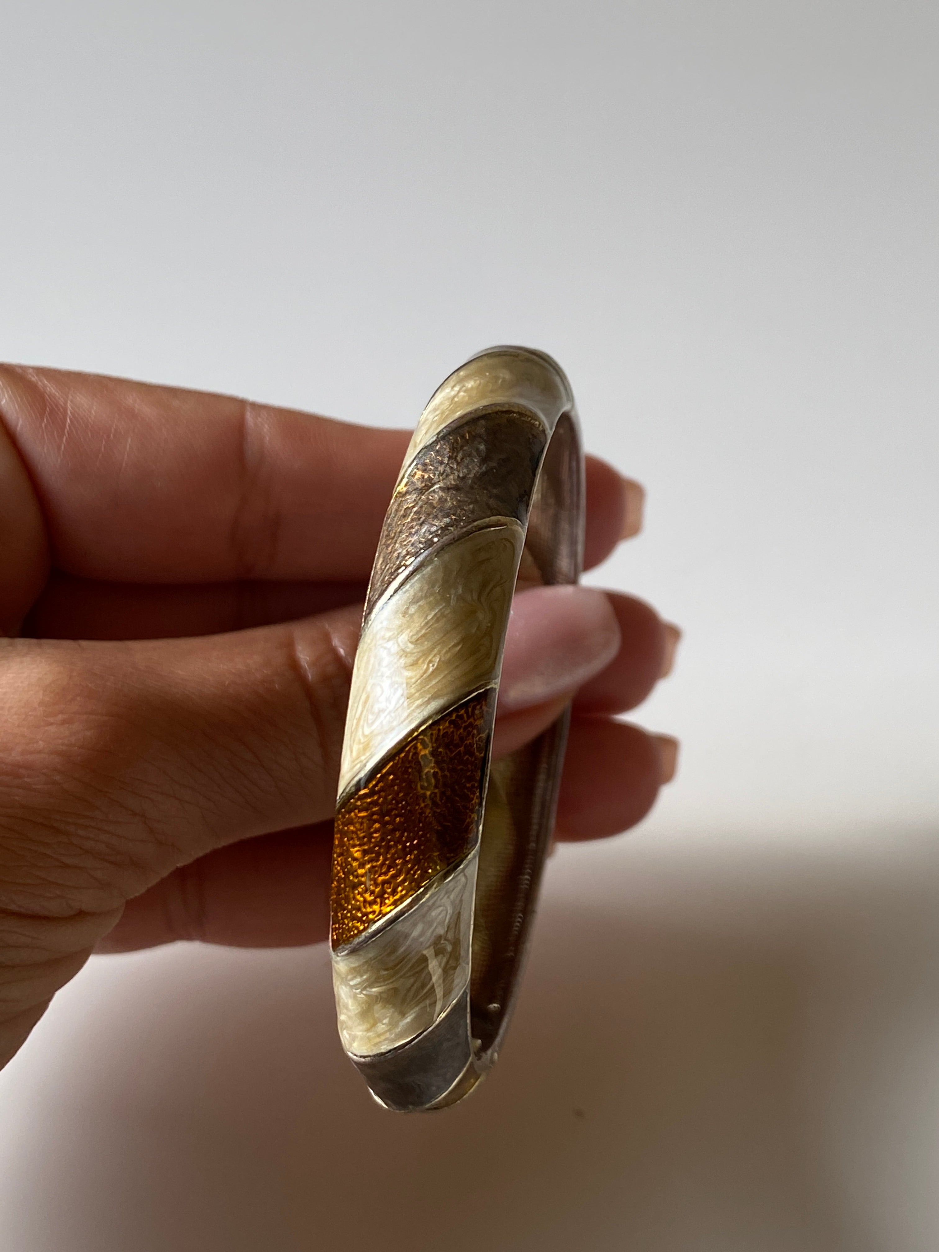 Vintage Enamel Swirl Hinged Bangle Bracelet in Ivory, Amber & Bronze Tones