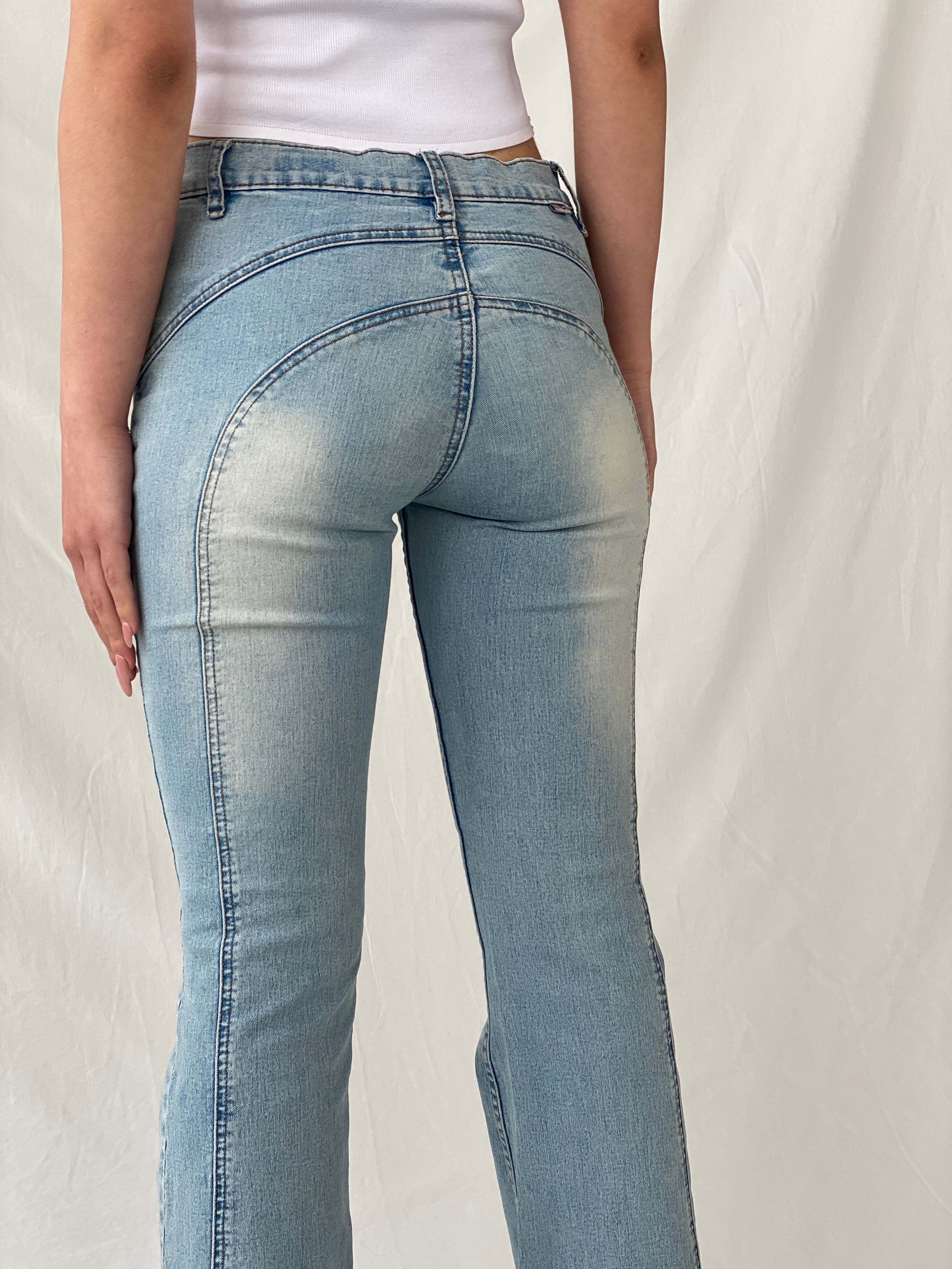 Vintage Y2K IDPT 9886 Mid Rise Light Wash Flared Denim - 34EUR