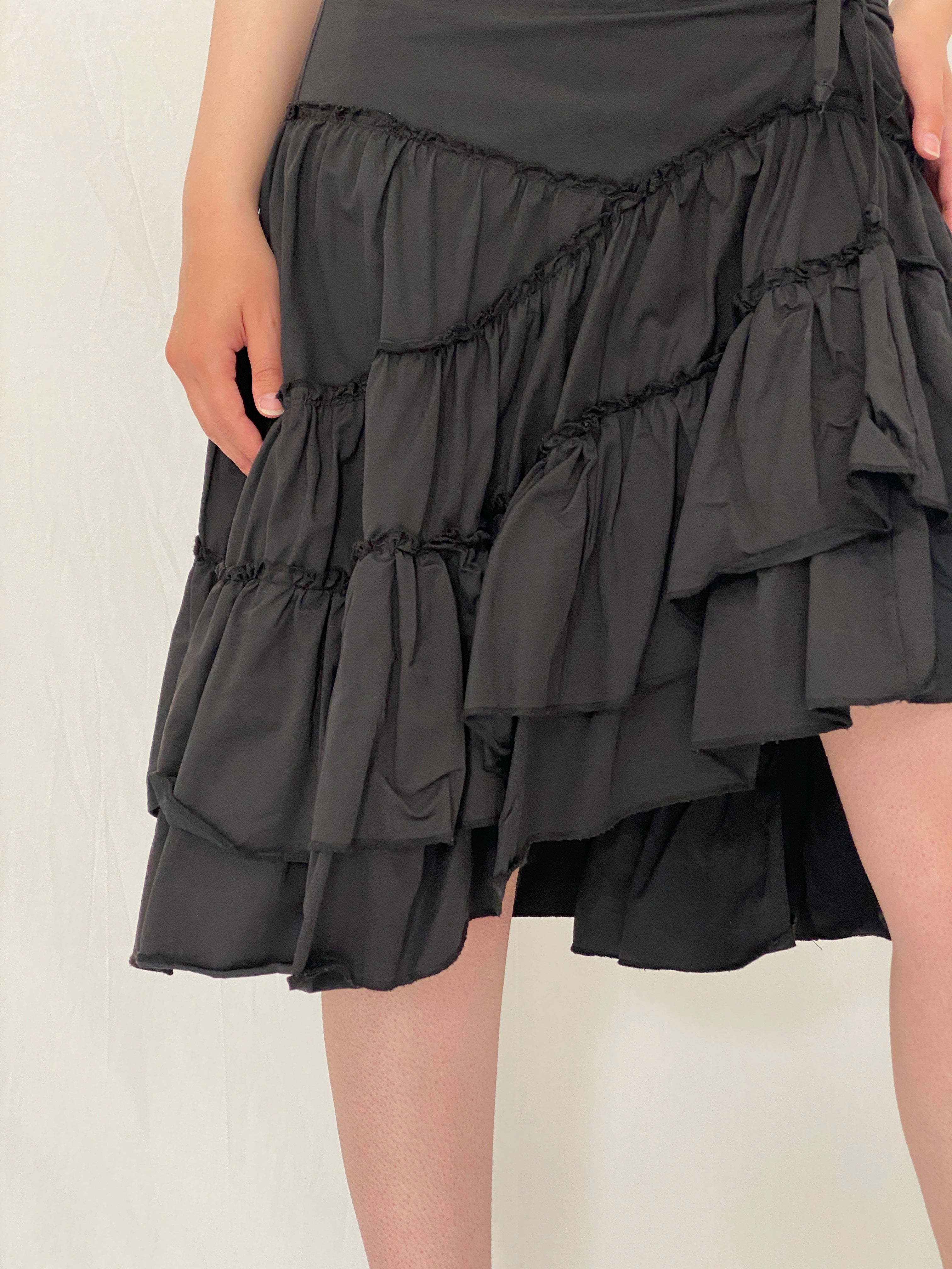 Statement Vintage Y2K Black Ruched Ruffle Tiered Midi Skirt – M
