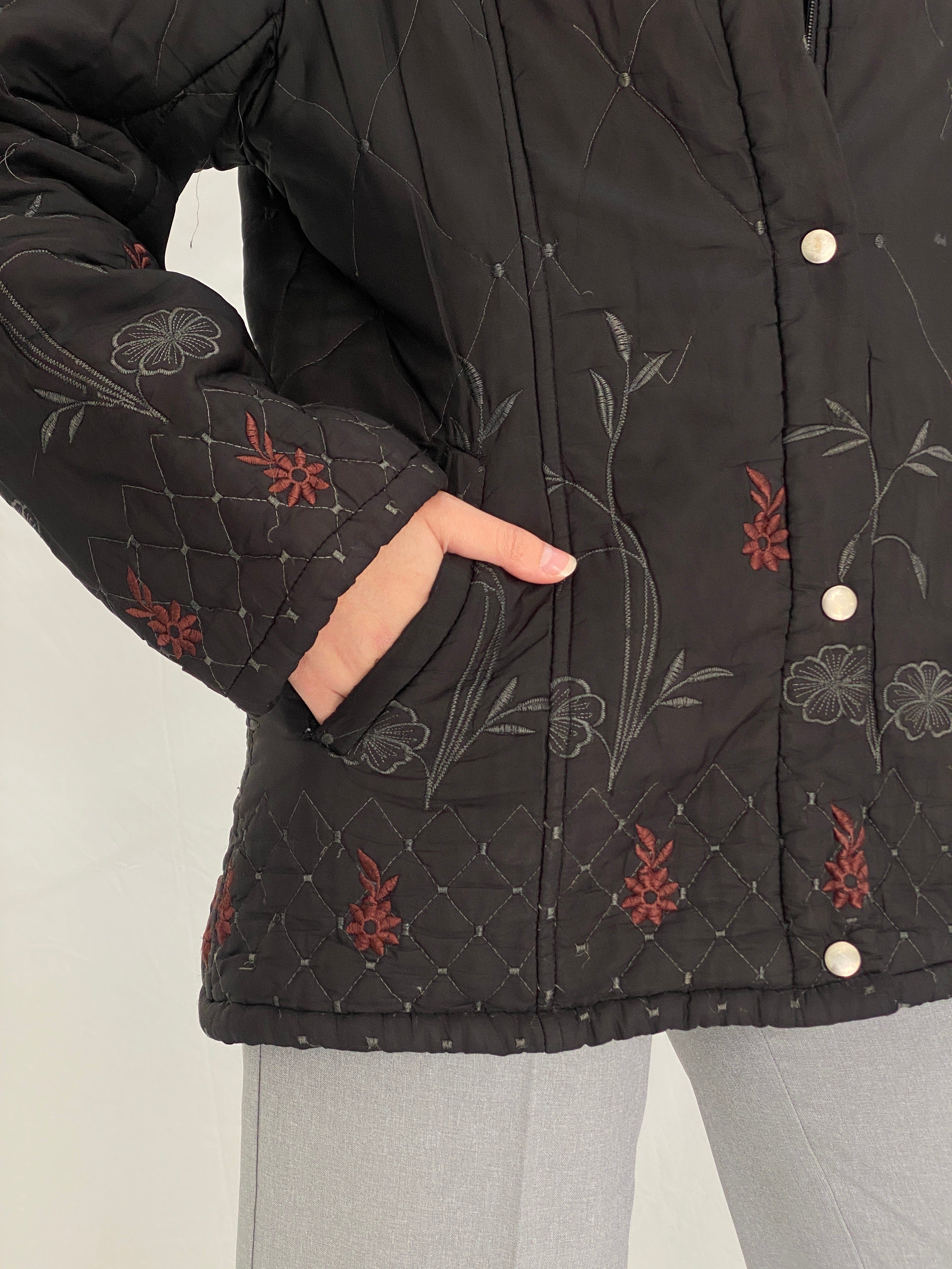 Vintage 90s Motuoren Black Quilted Embroidered Floral Lightweight Padded Jacket Coat - M