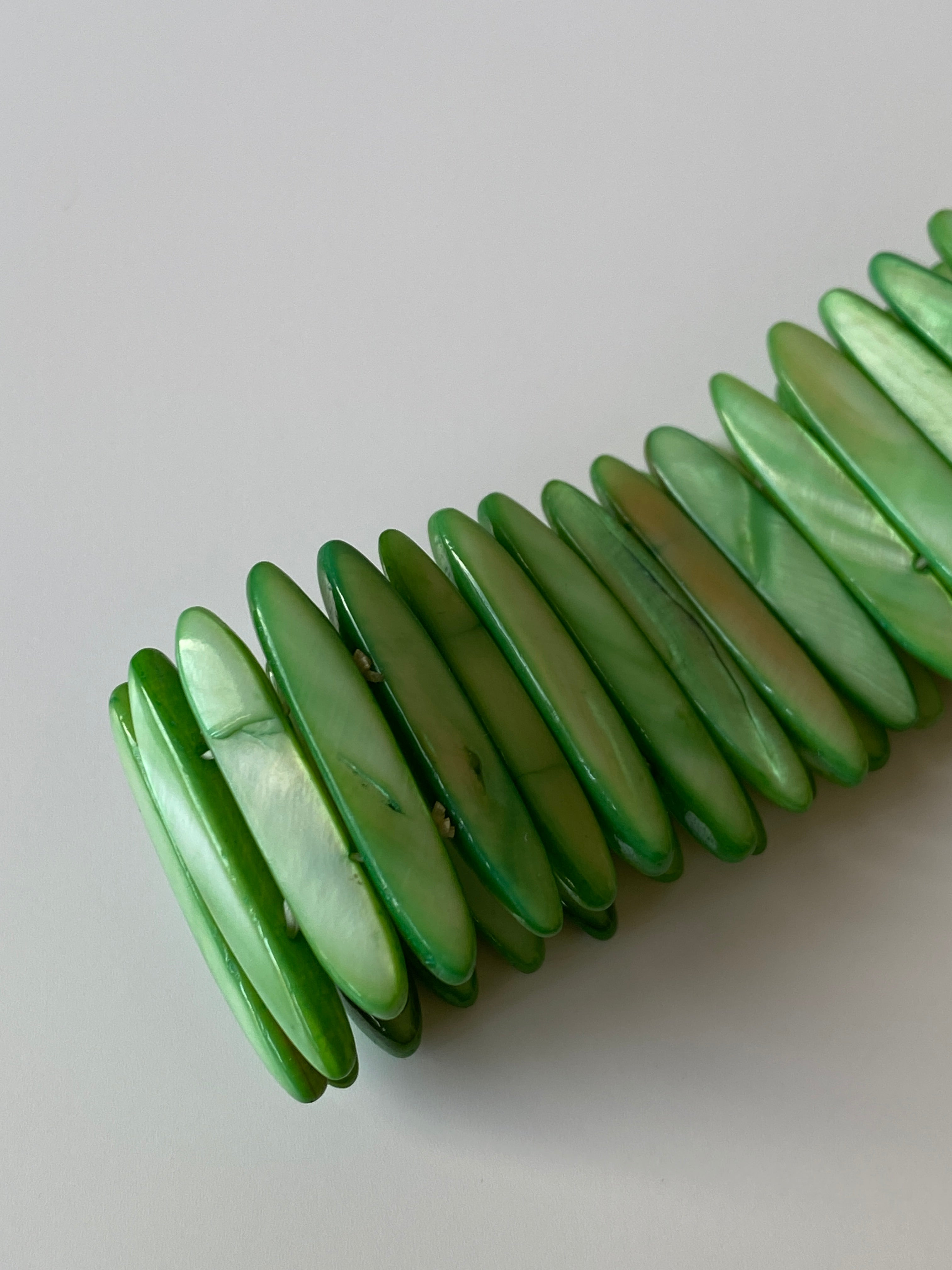 Vintage Green Mother of Pearl Shell Elastic Bracelet Beaded Statement Boho Y2K Jewelry