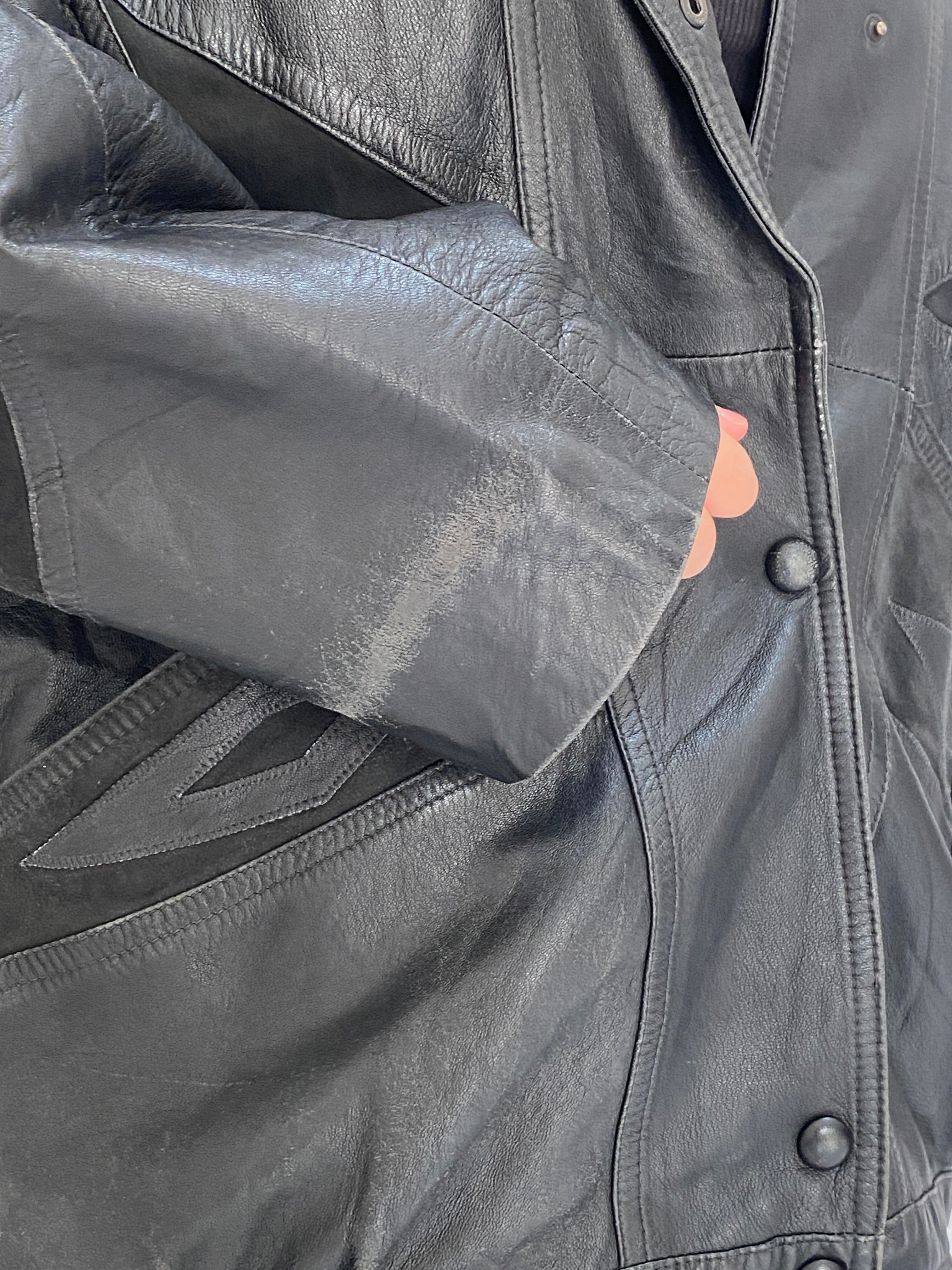 Vintage Black Leather Hooded Jacket with Suede Panels & Faux Fur Trim 90s Italian Style Bomber - L