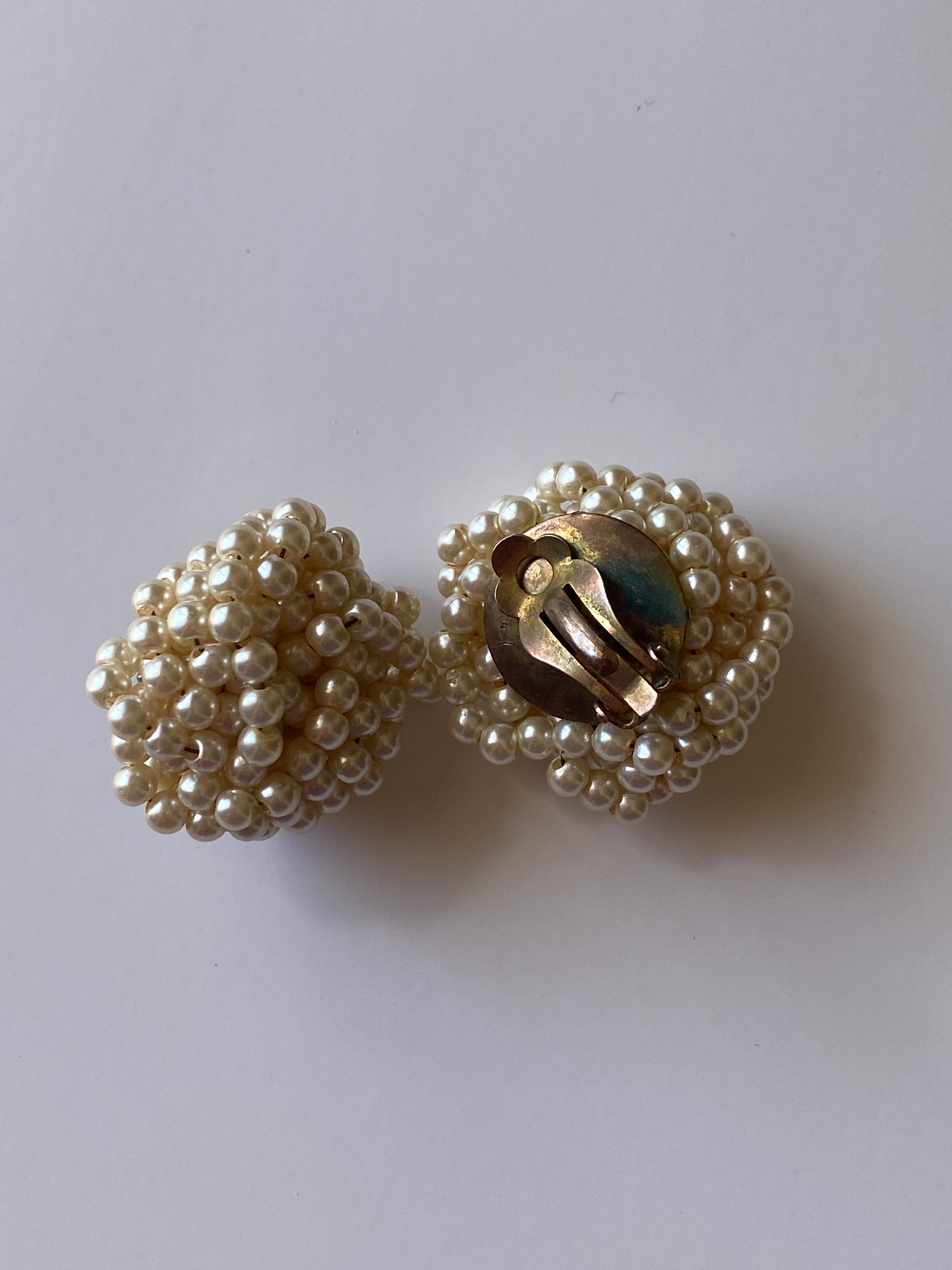 Vintage 1950s–1960s Faux Pearl Heart Cluster Clip-On Earrings