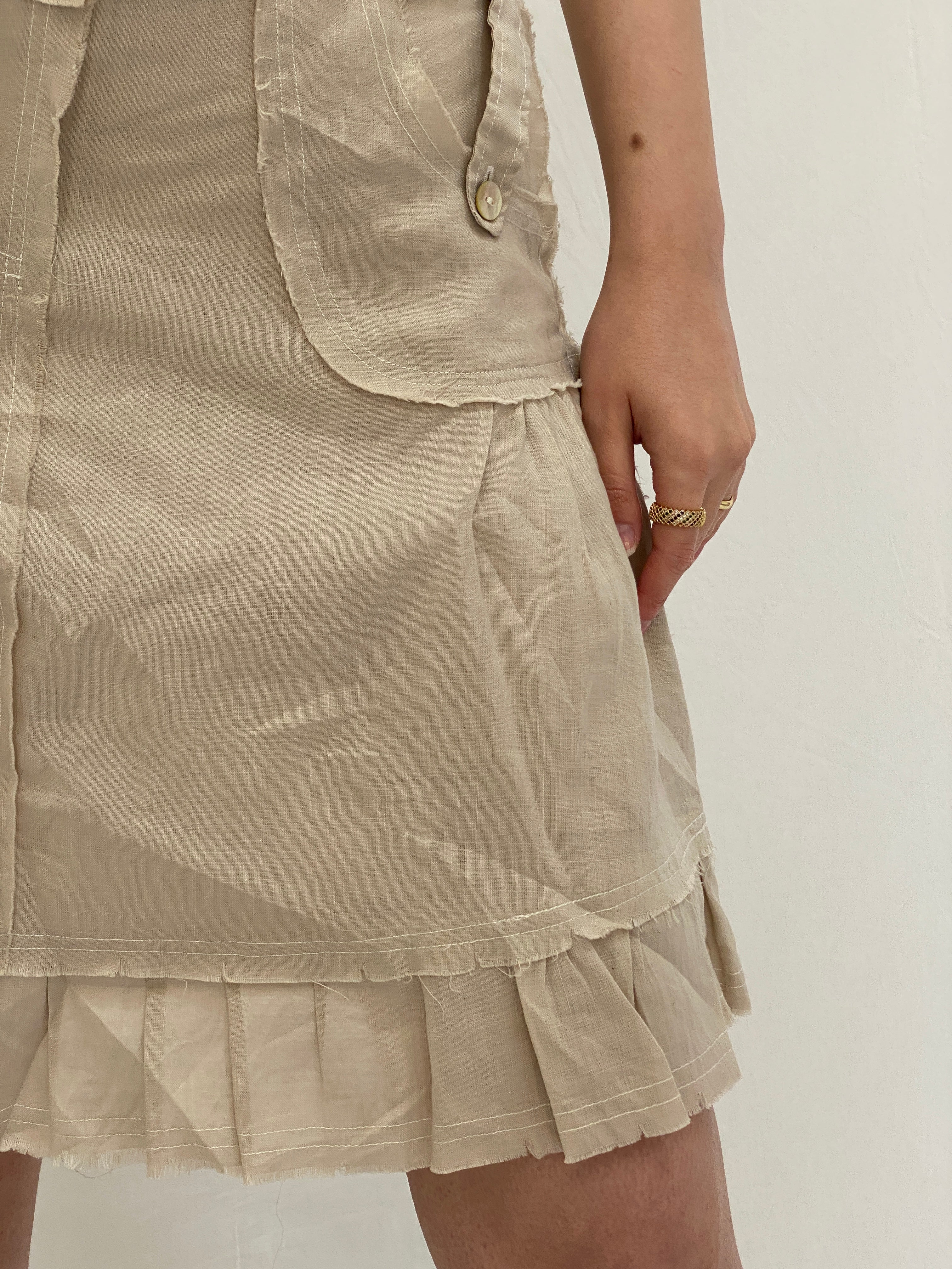 Vintage Y2K Beige Ramie Ruffle Mini Skirt Low Rise Pocket Detail - M
