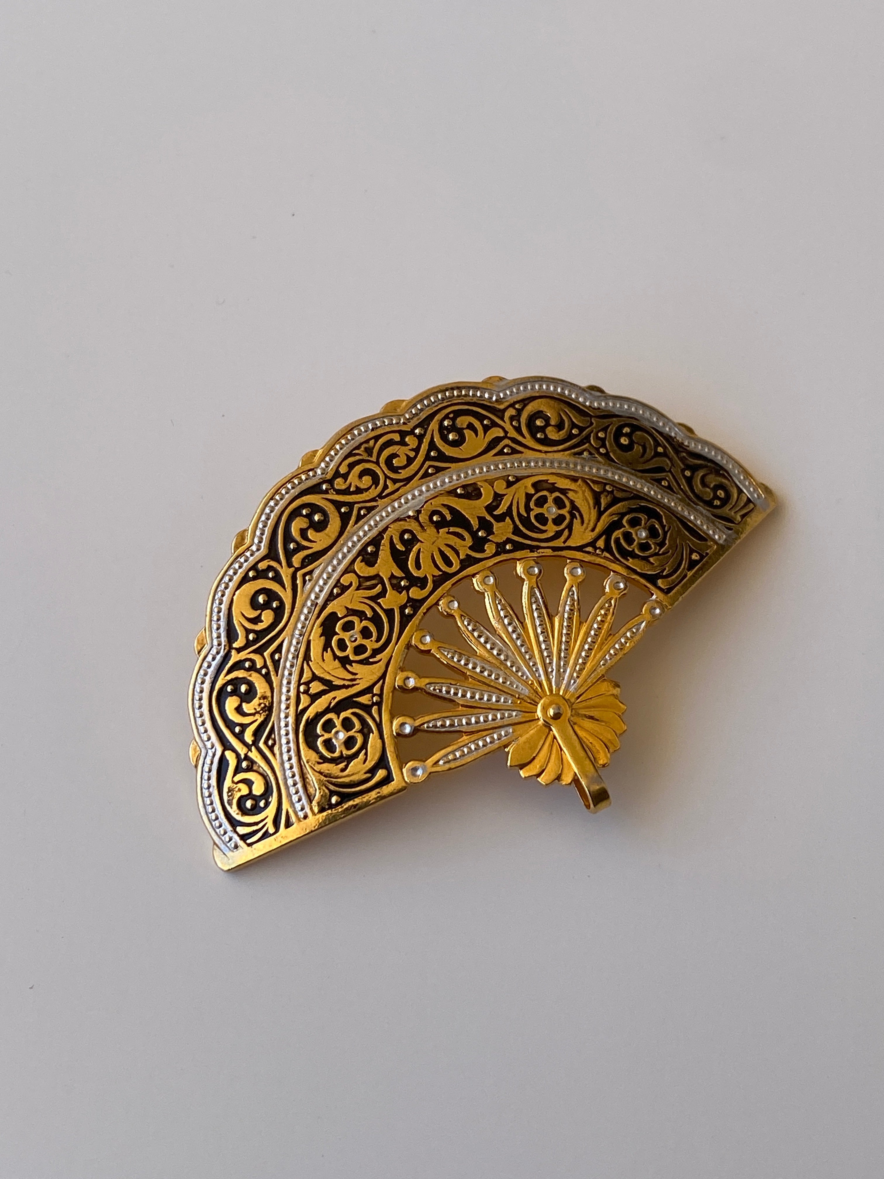 Vintage Ornate Fan Brooch Gold Tone Black Enamel Filigree Pin