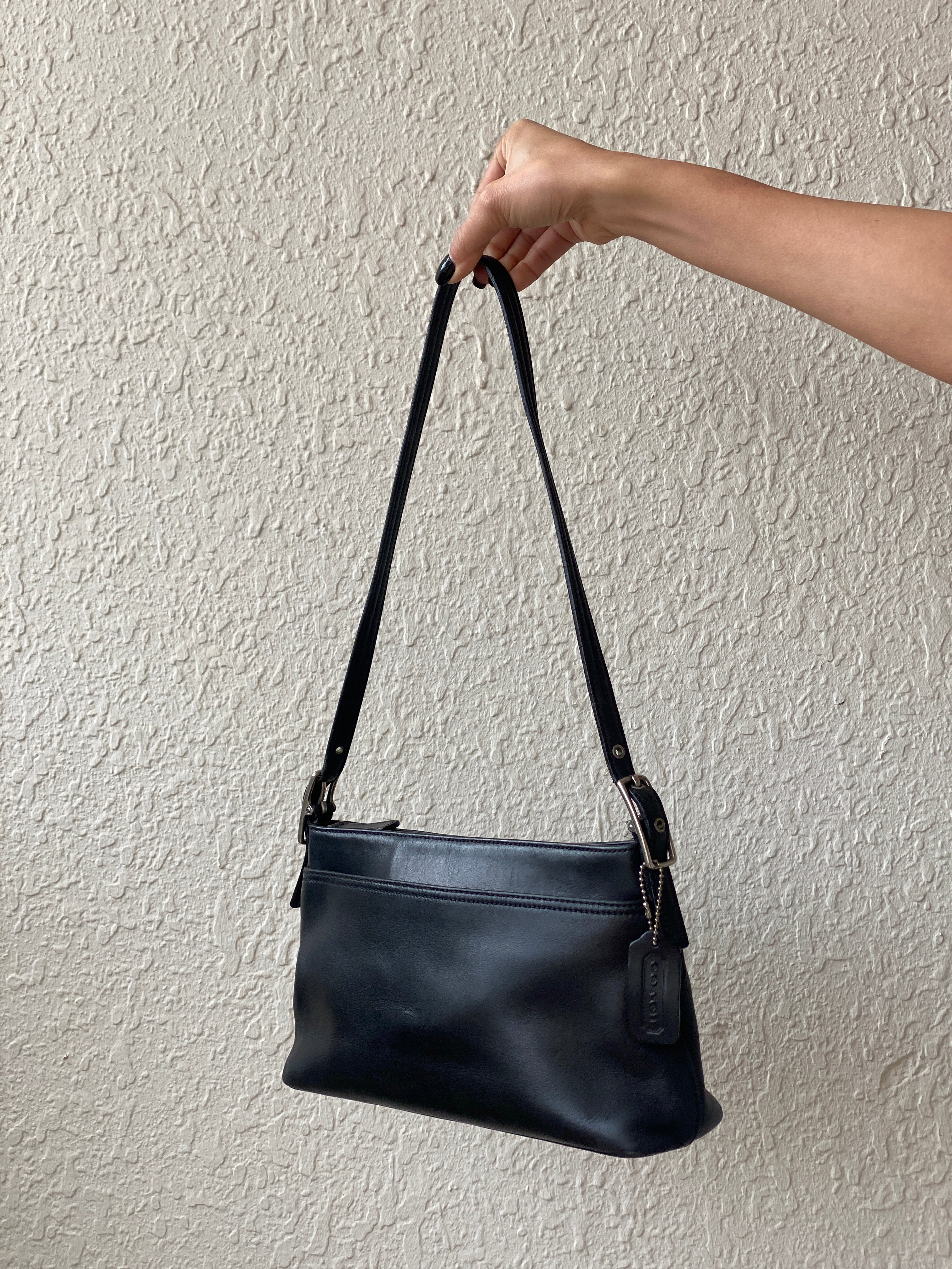 Vintage Coach Black Leather Shoulder Bag Style 9861 Classic Y2K Minimalist Purse