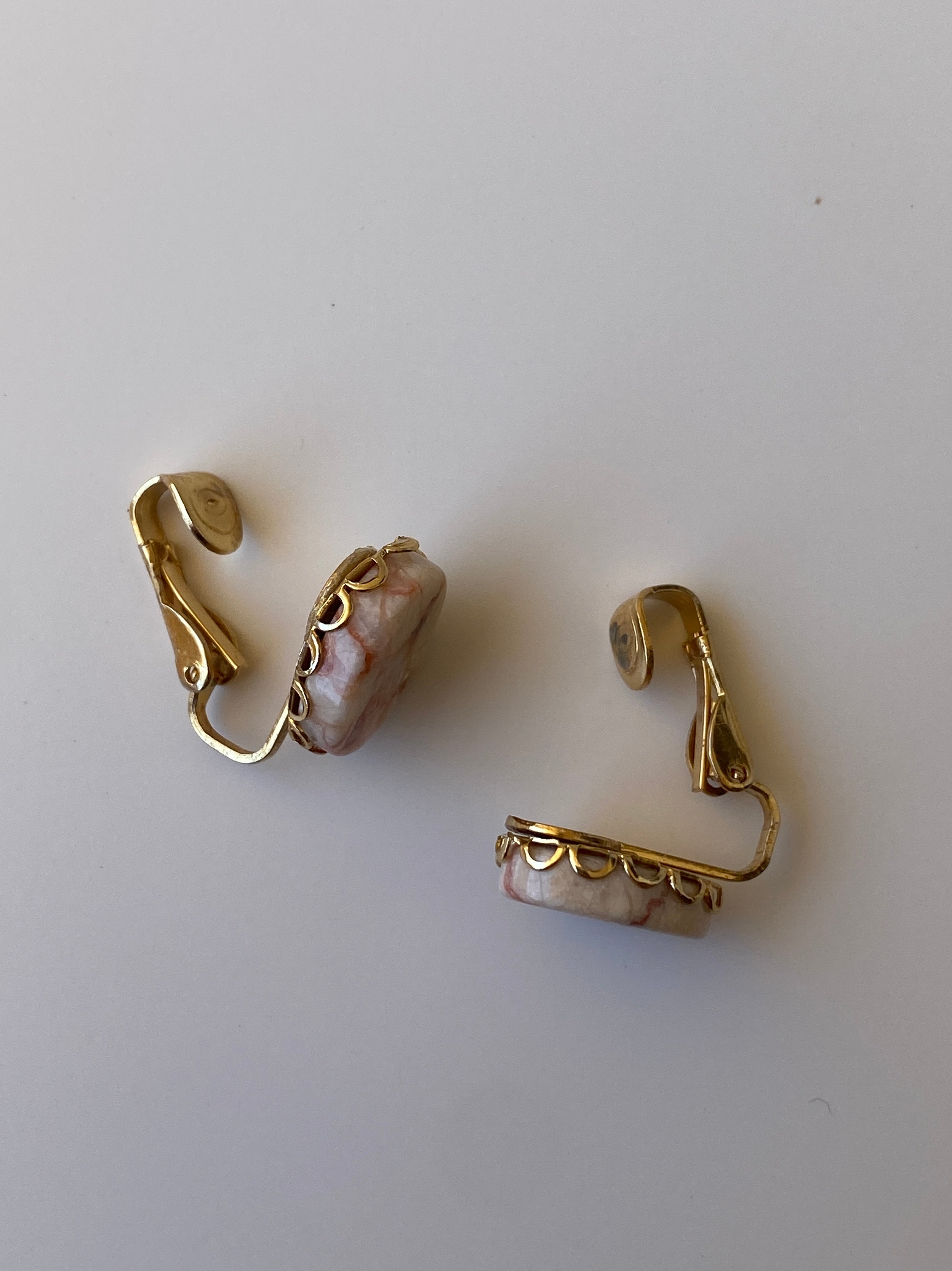 Vintage Marble Effect Oval Earrings Gold Tone Minimalist Clip-On