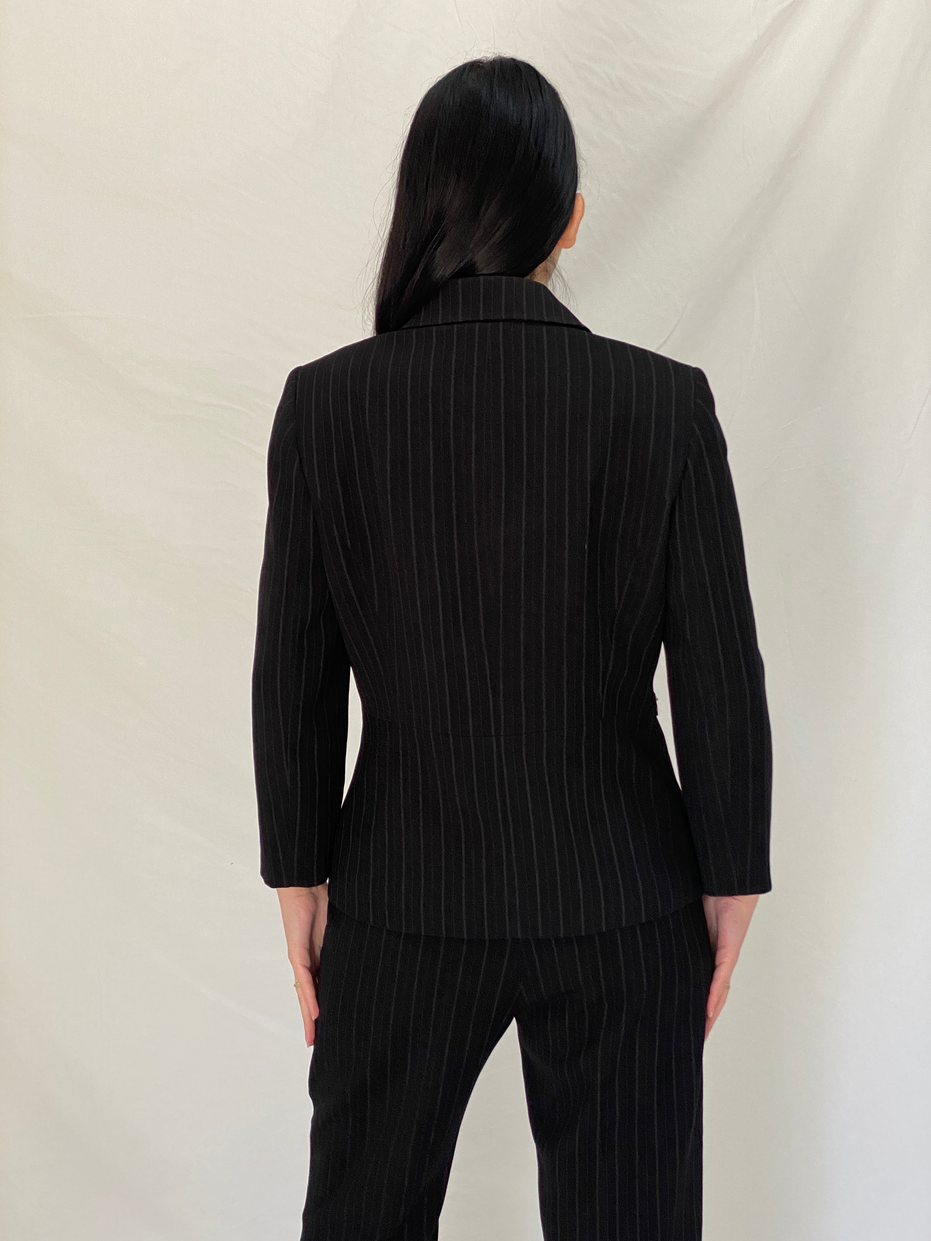 Vintage Tahari Arthur S. Levine Black Pinstripe Office Core Power Suit Tailored Blazer & Pants - M