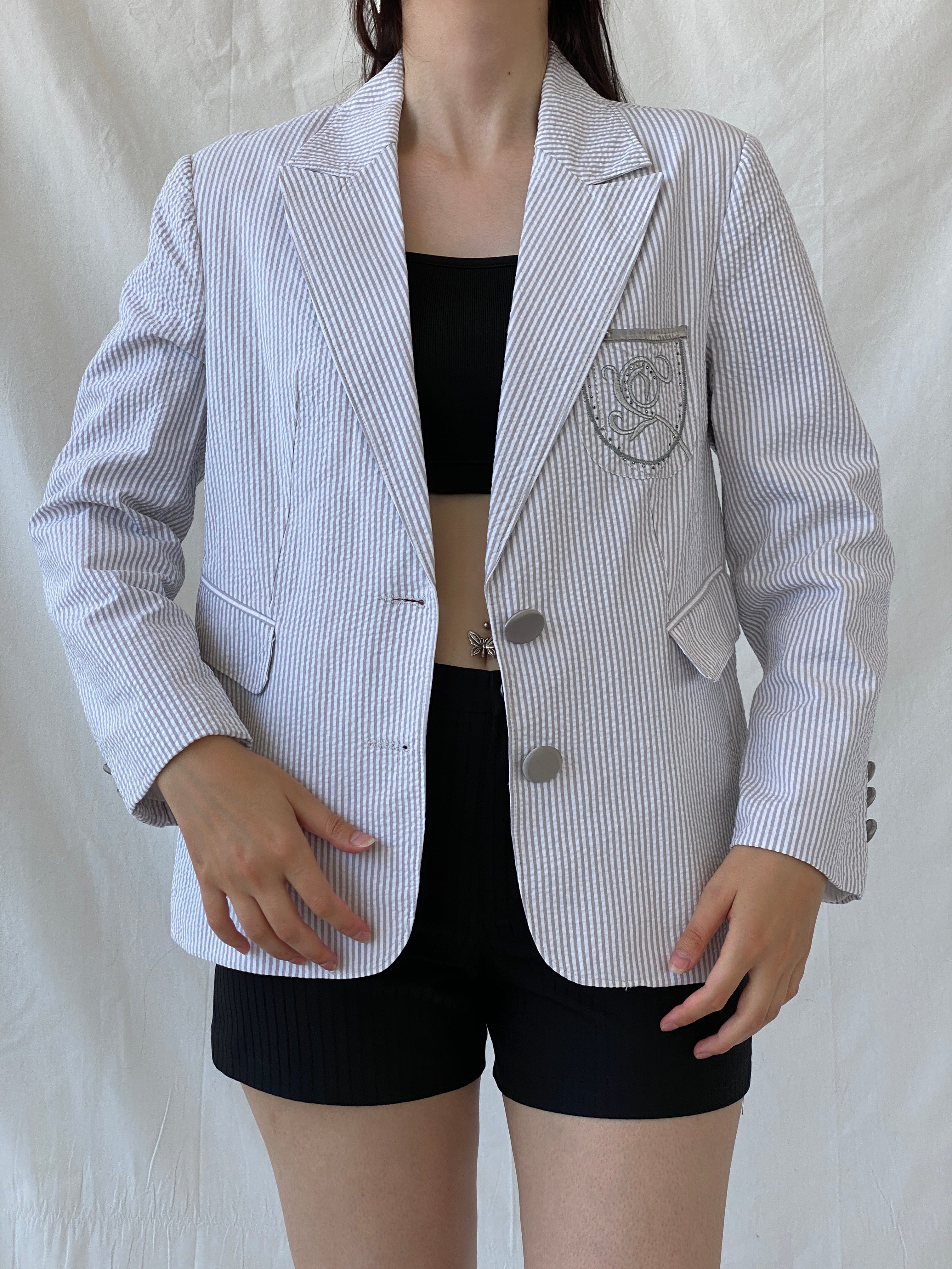 Seleste GiYim Cotton Striped Blazer Crest Patch Preppy Academic-Core Seersucker Jacket - L