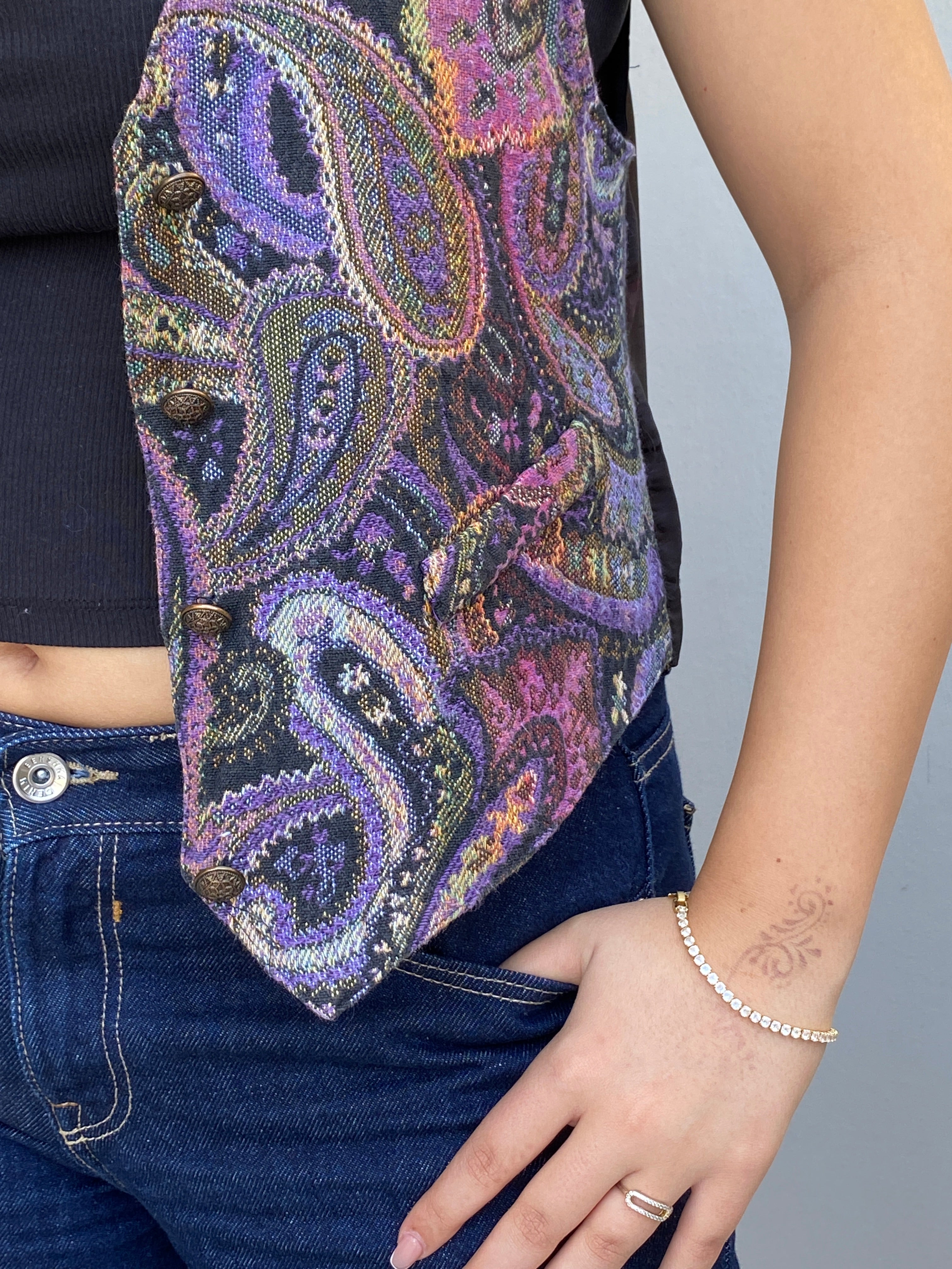 Vintage 90s Wrapper USA Purple Paisley Tapestry Vest Boho Waistcoat – M